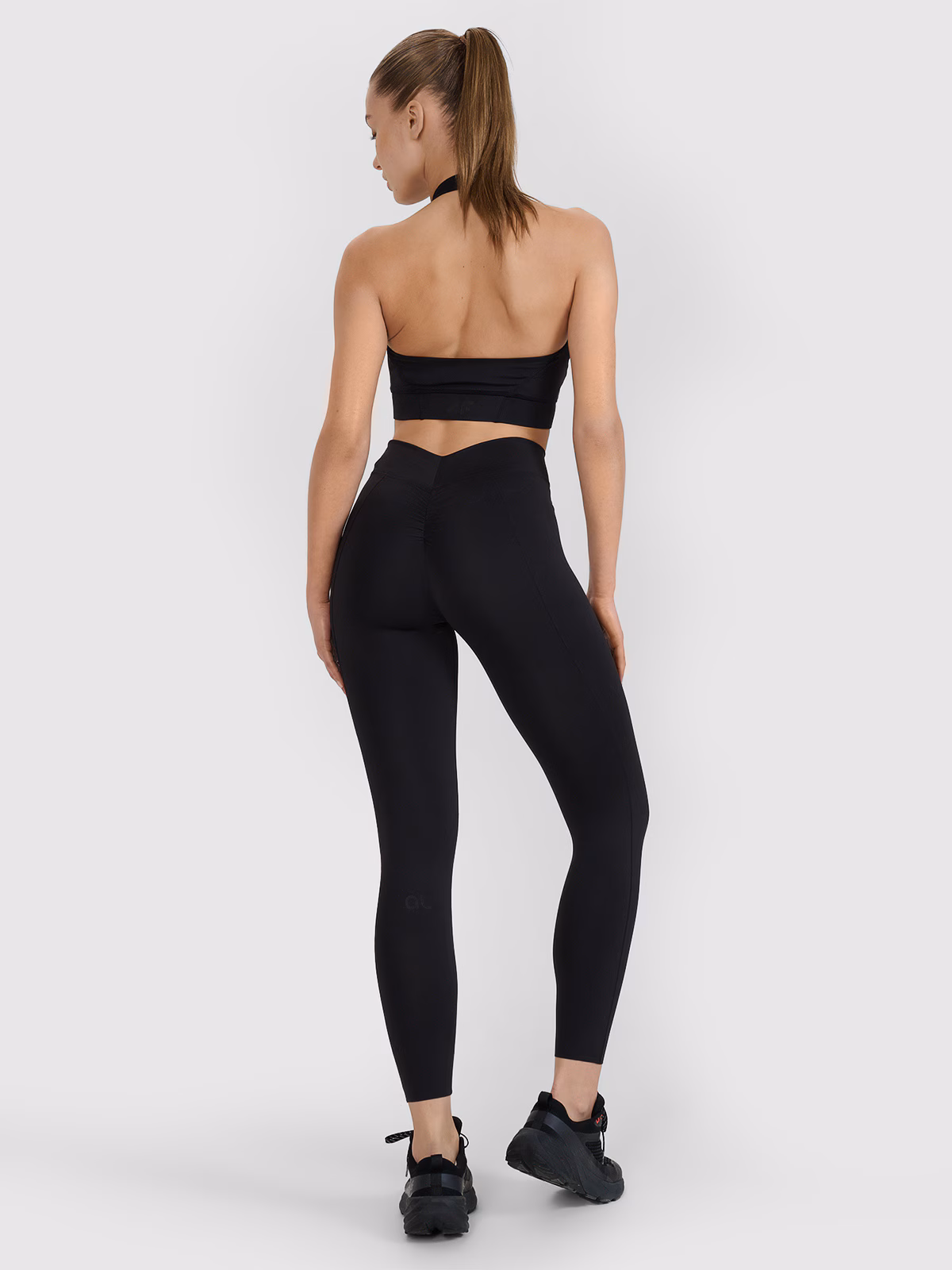Legginsy treningowe szybkoschnące 4F x Anna Lewandowska - czarne