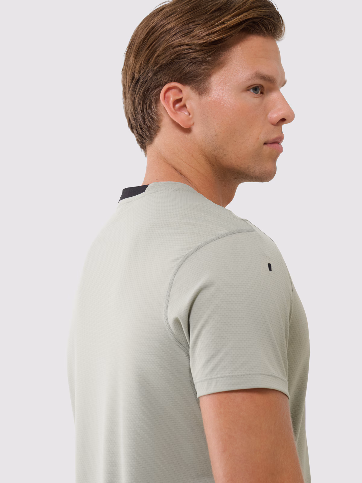 Koszulka treningowa regular szybkoschnąca męska - khaki