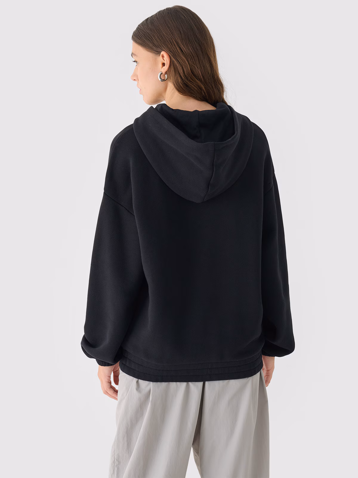 Bluza dresowa nierozpinana z kapturem damska Outhorn - różowa