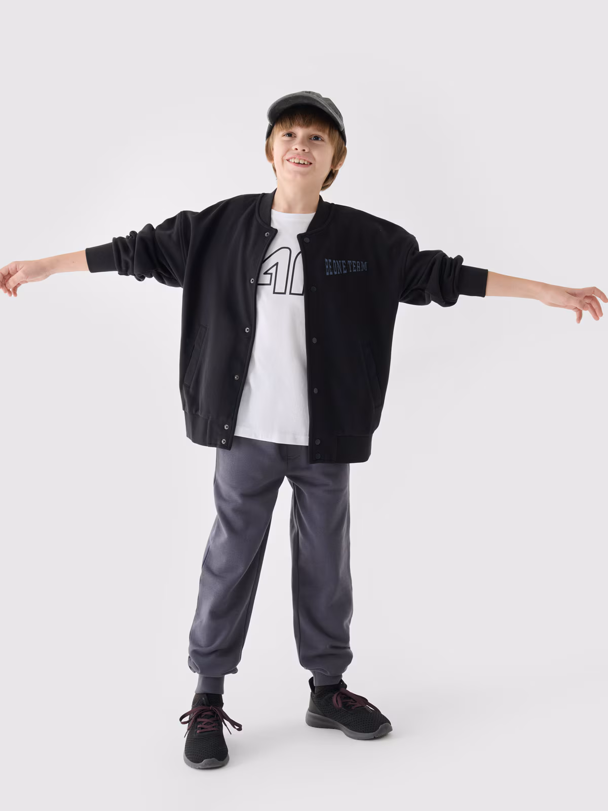 Bluza dresowa bejsbolowa chłopięca - czarna