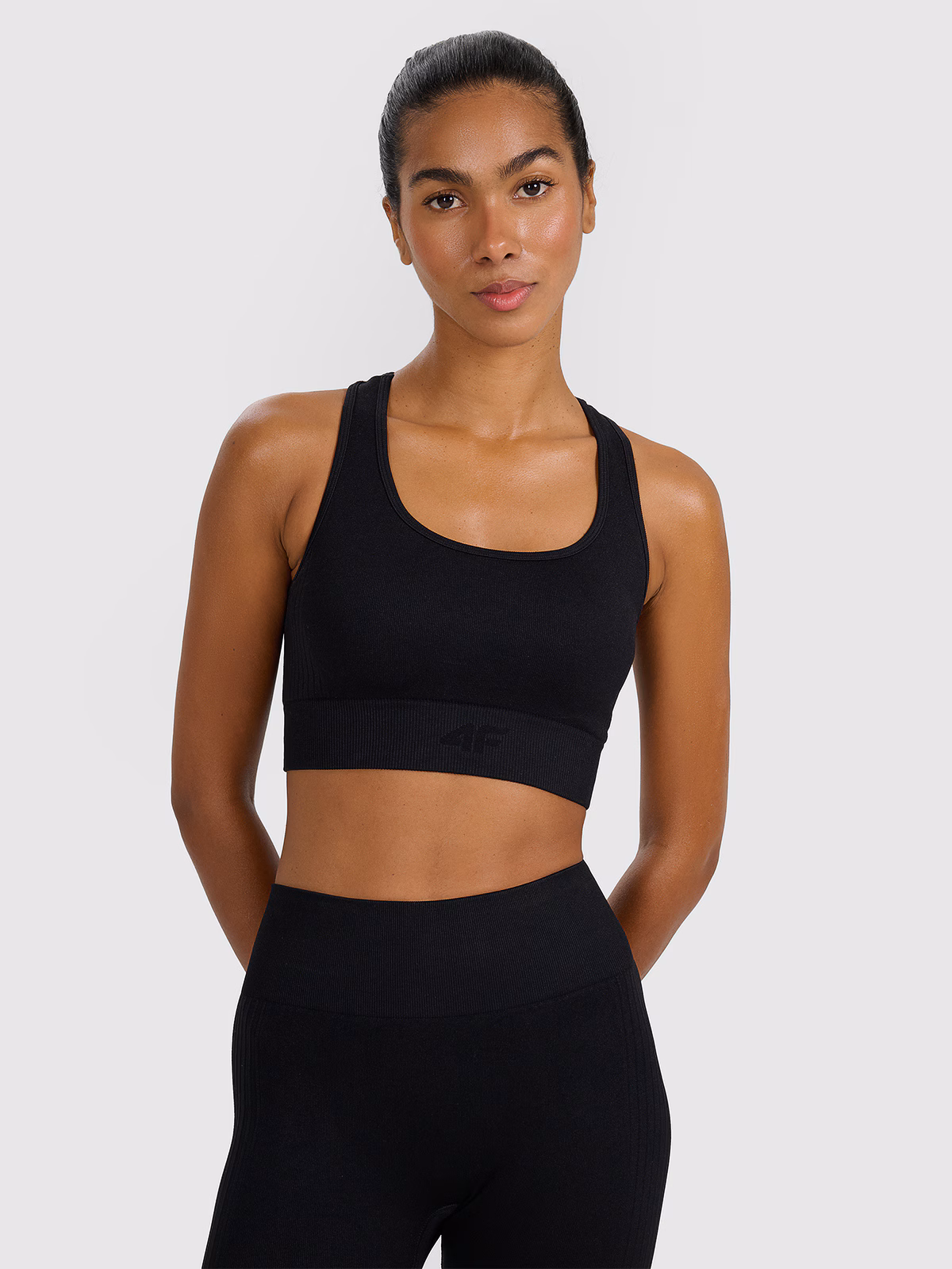 Biustonosz treningowy z niskim wsparciem damski - czarny