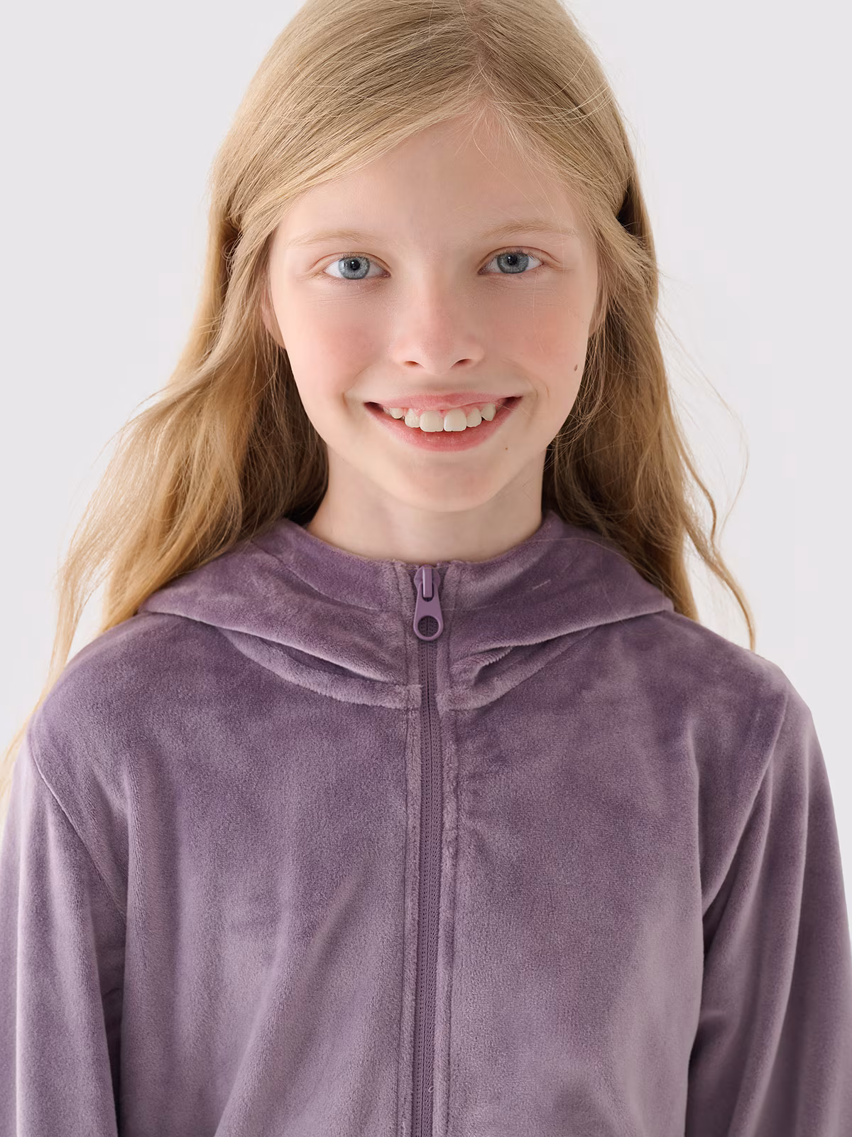 Bluza dresowa z weluru rozpinana z kapturem dziewczęca - fioletowa