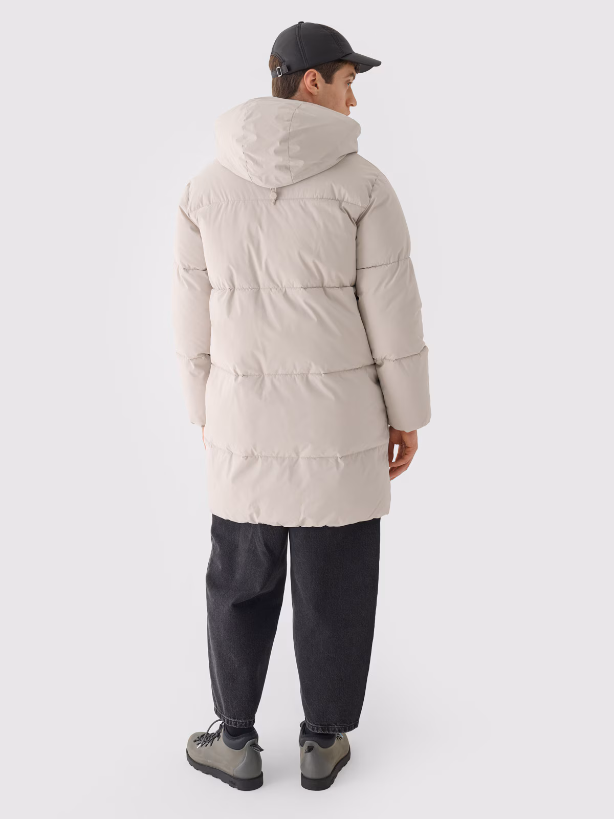 Płaszcz pikowany puchowy z wypełnieniem syntetycznym męski Outhorn - beżowy