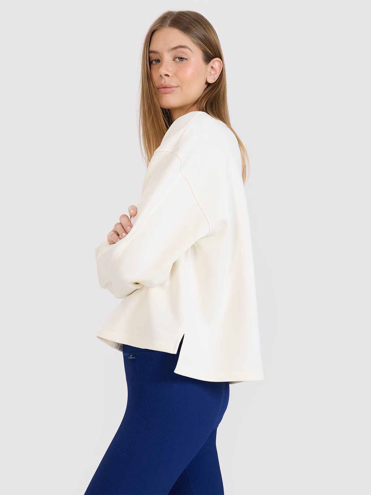 Bluza dresowa oversize nierozpinana bez kaptura damska - biała