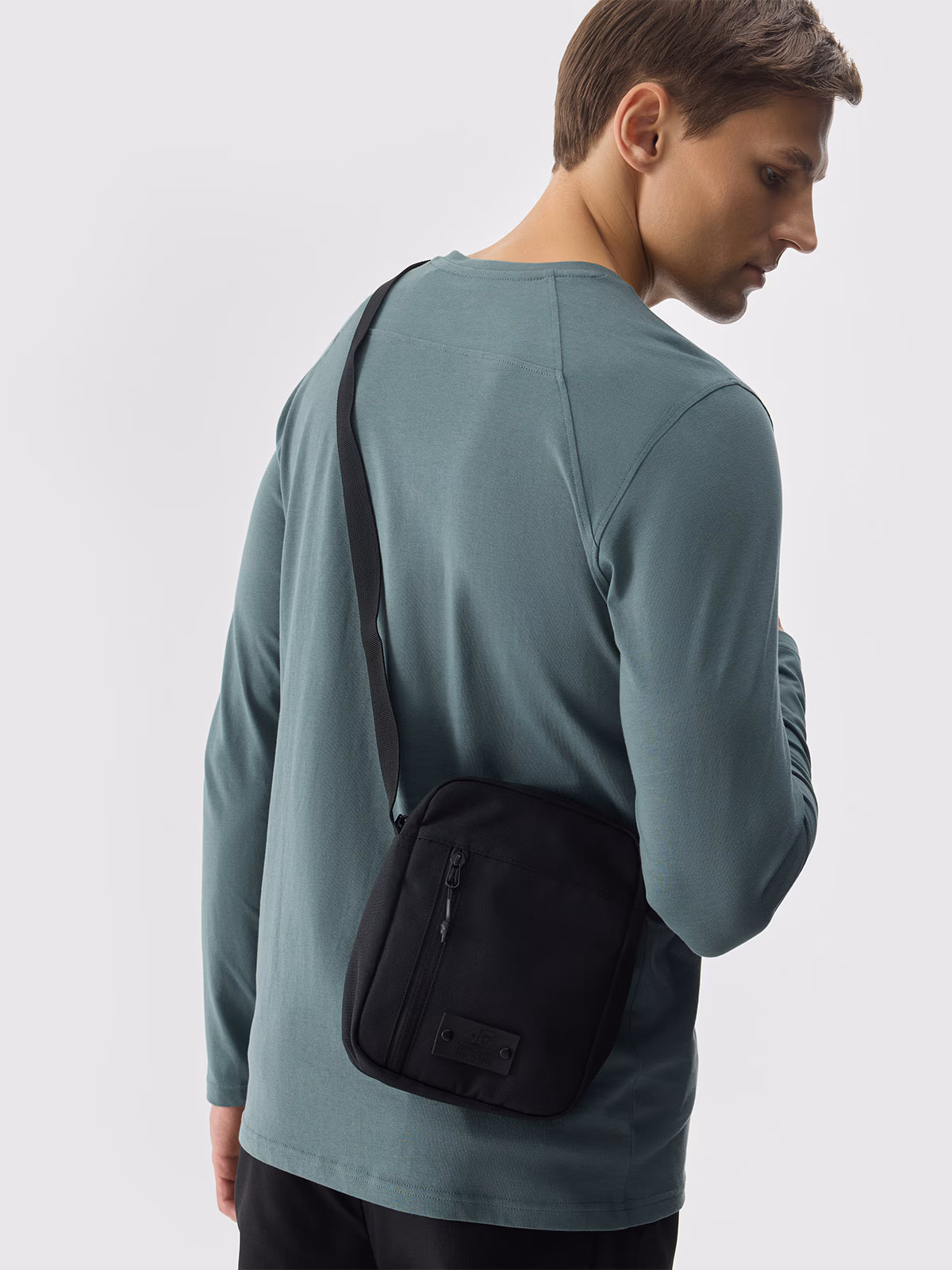 Saszetka na ramię uniseks - czarna