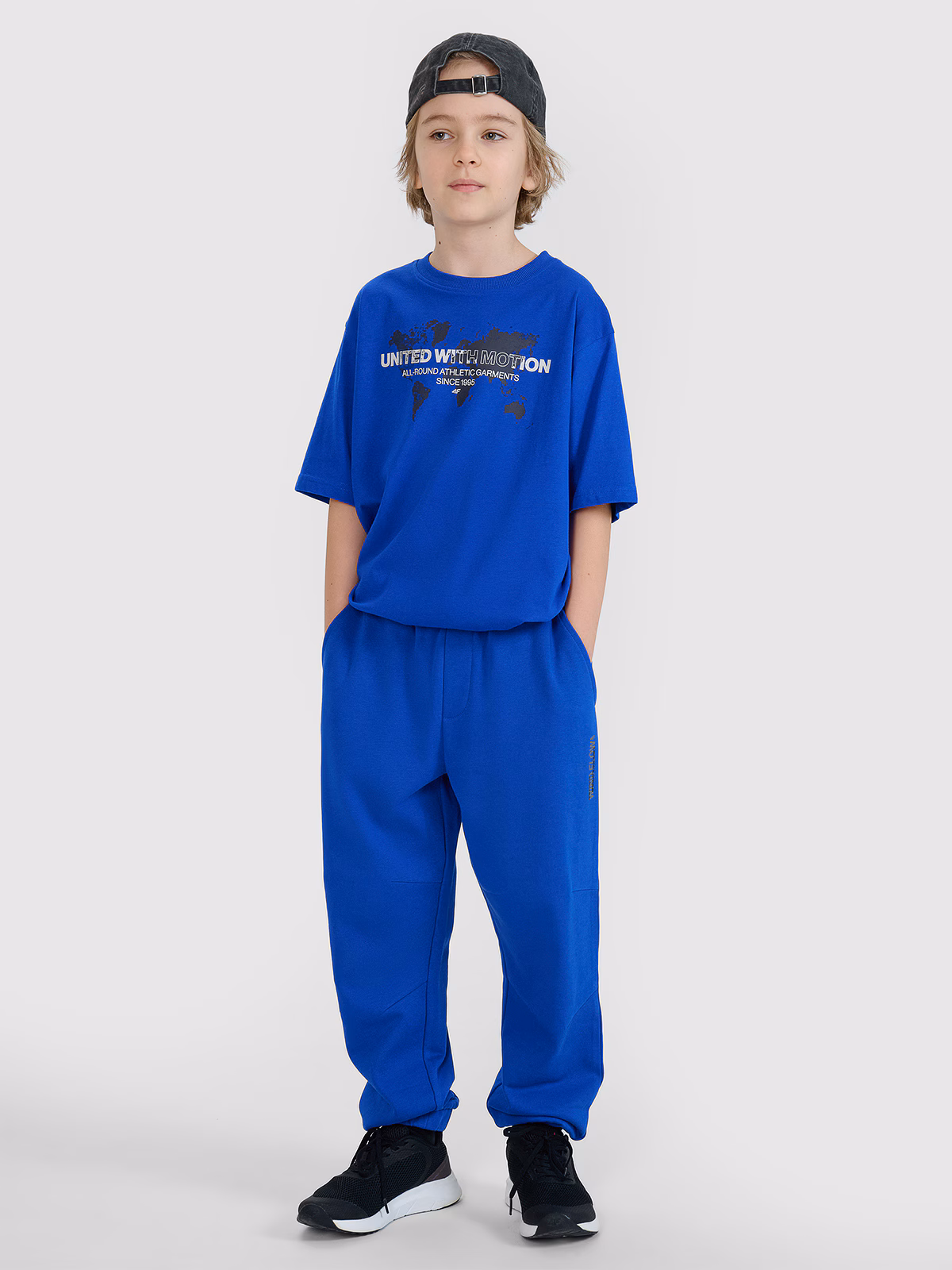 Spodnie dresowe joggery chłopięce - niebieskie