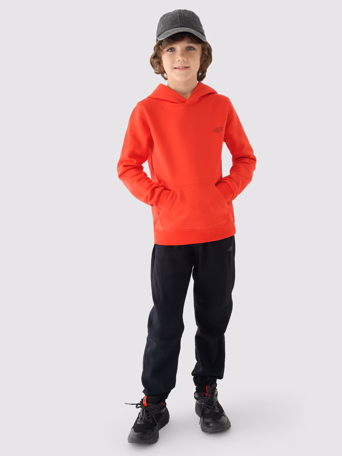 Bluza dresowa nierozpinana z kapturem chłopięca - niebieska