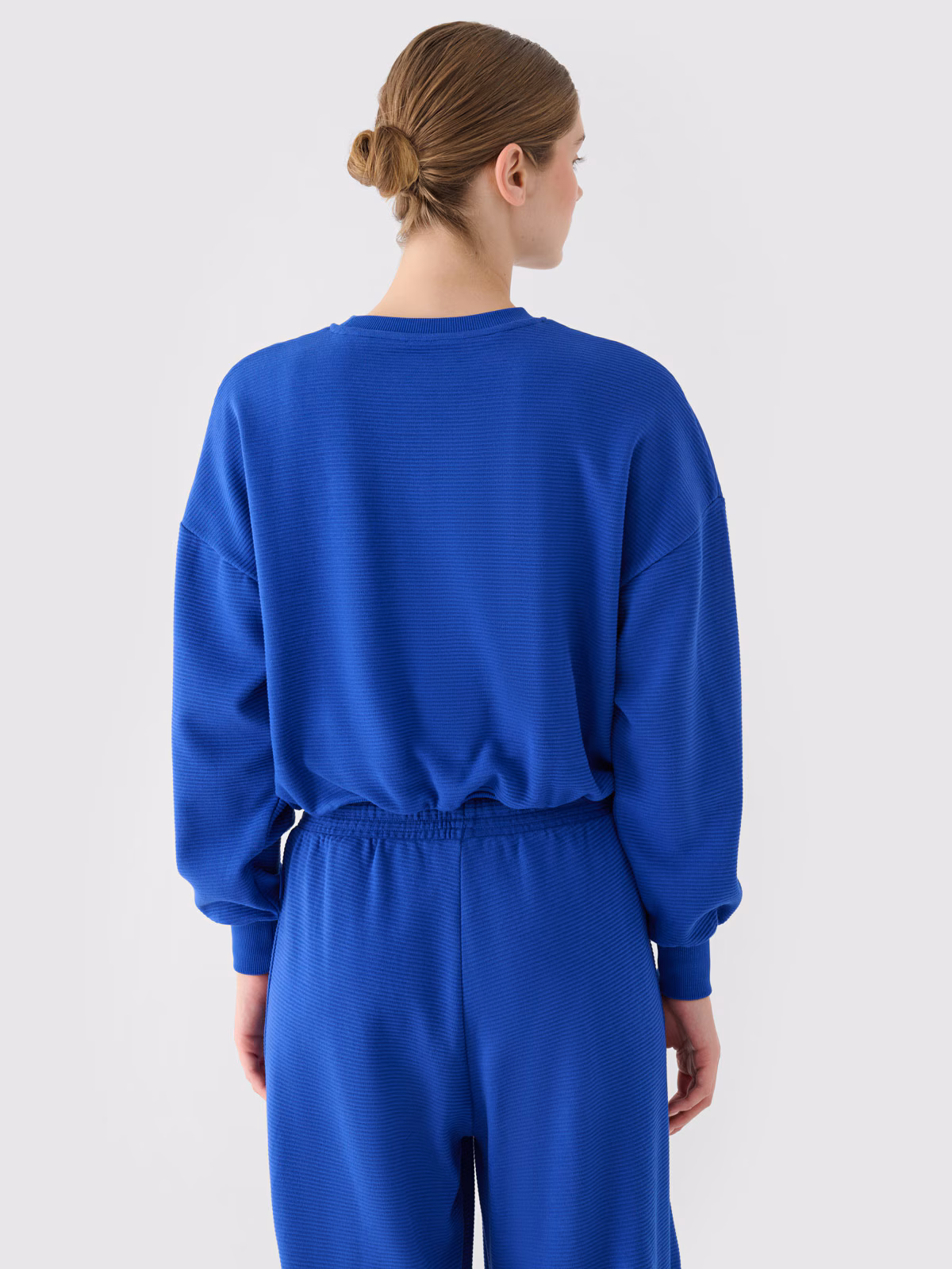 Bluza dresowa nierozpinana bez kaptura damska - niebieska