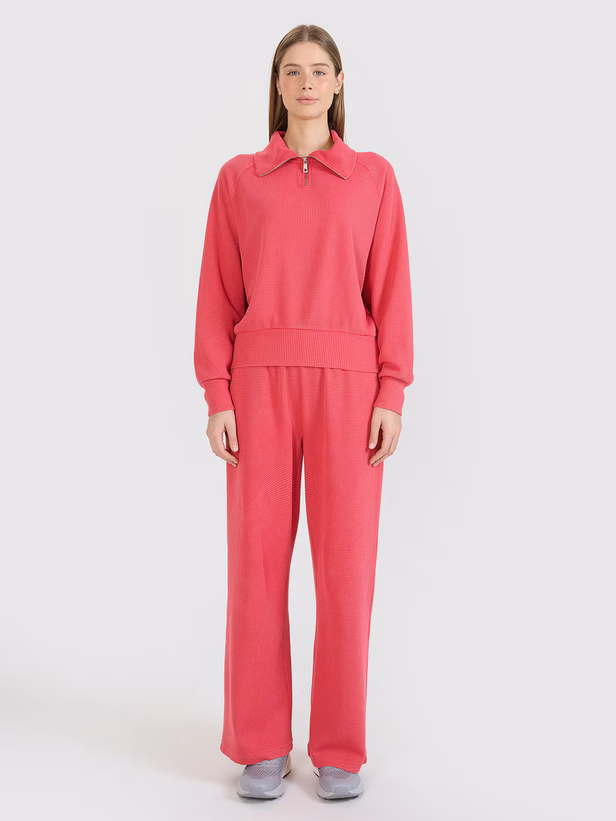 Spodnie oversize z szerokimi nogawkami damskie - różowe