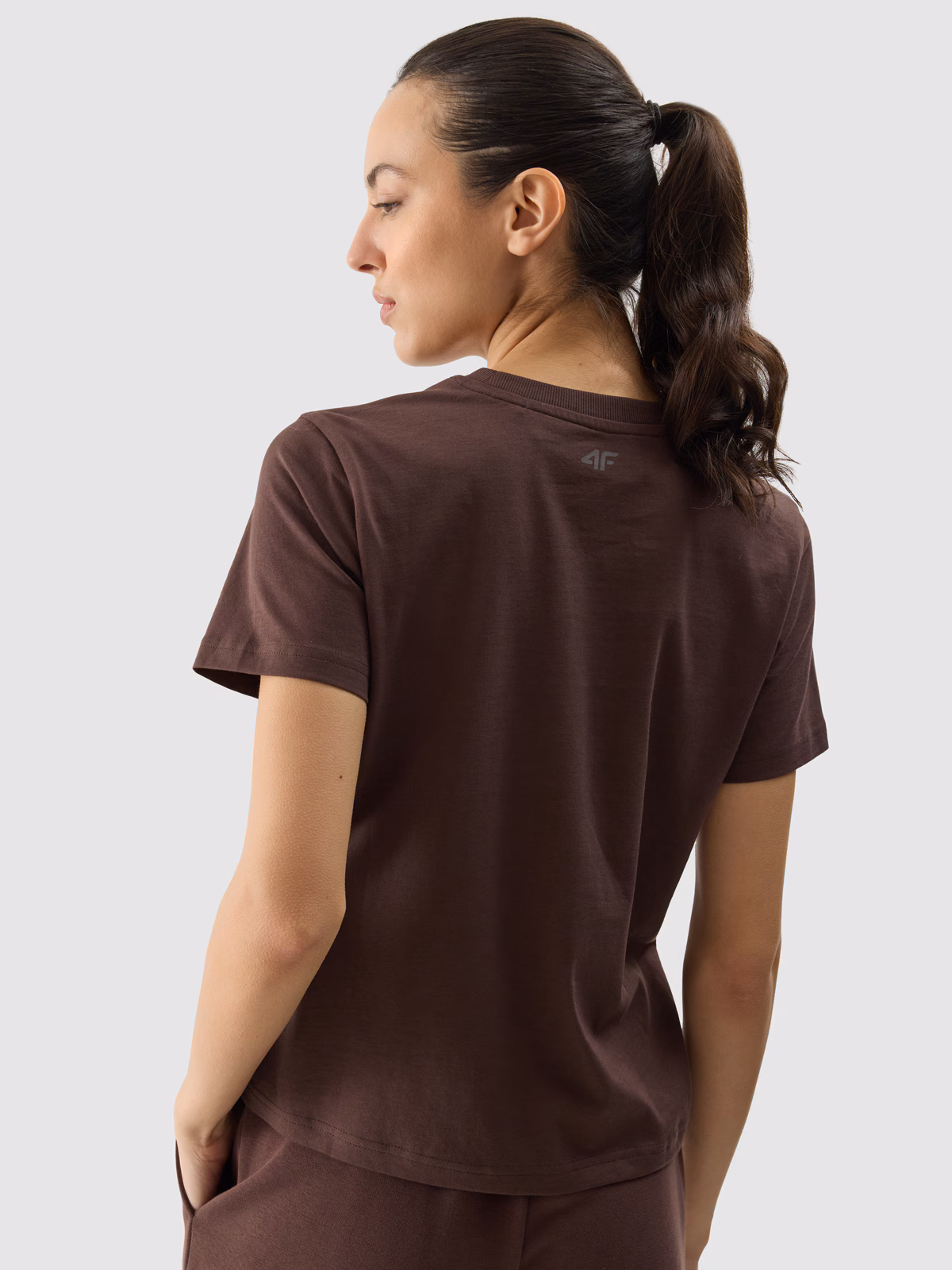 T-shirt regular z nadrukiem damski - beżowy