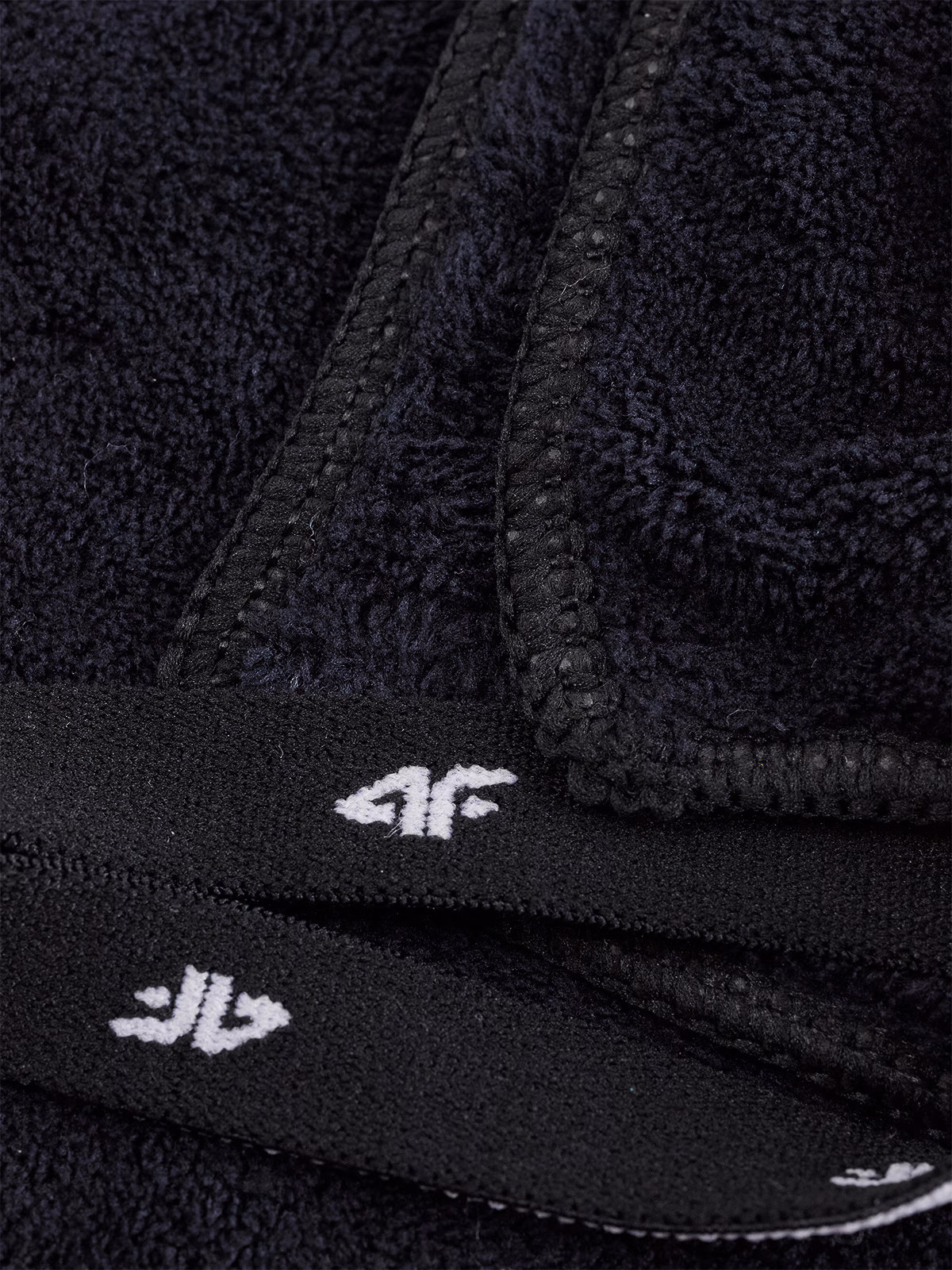 Ręcznik sportowy szybkoschnący M (80 x 130 cm) - czarny