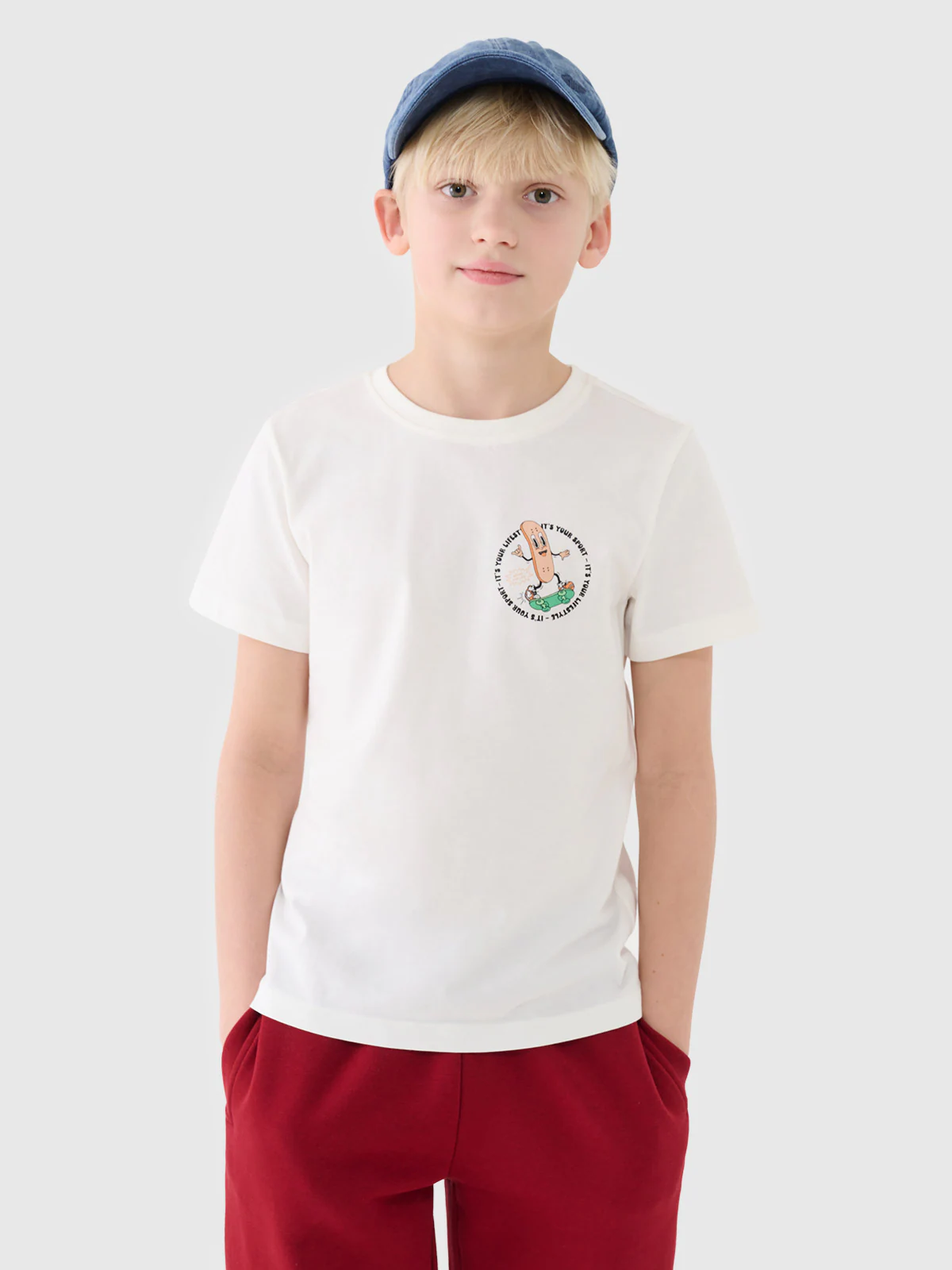 T-shirt regular z nadrukiem chłopięcy - czarny