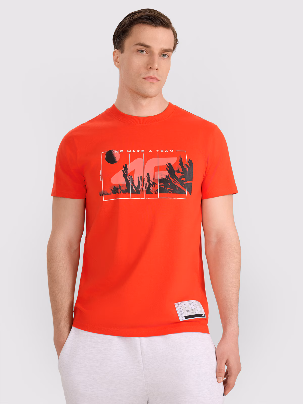 T-shirt regular z nadrukiem siatkarskim męski - czerwony