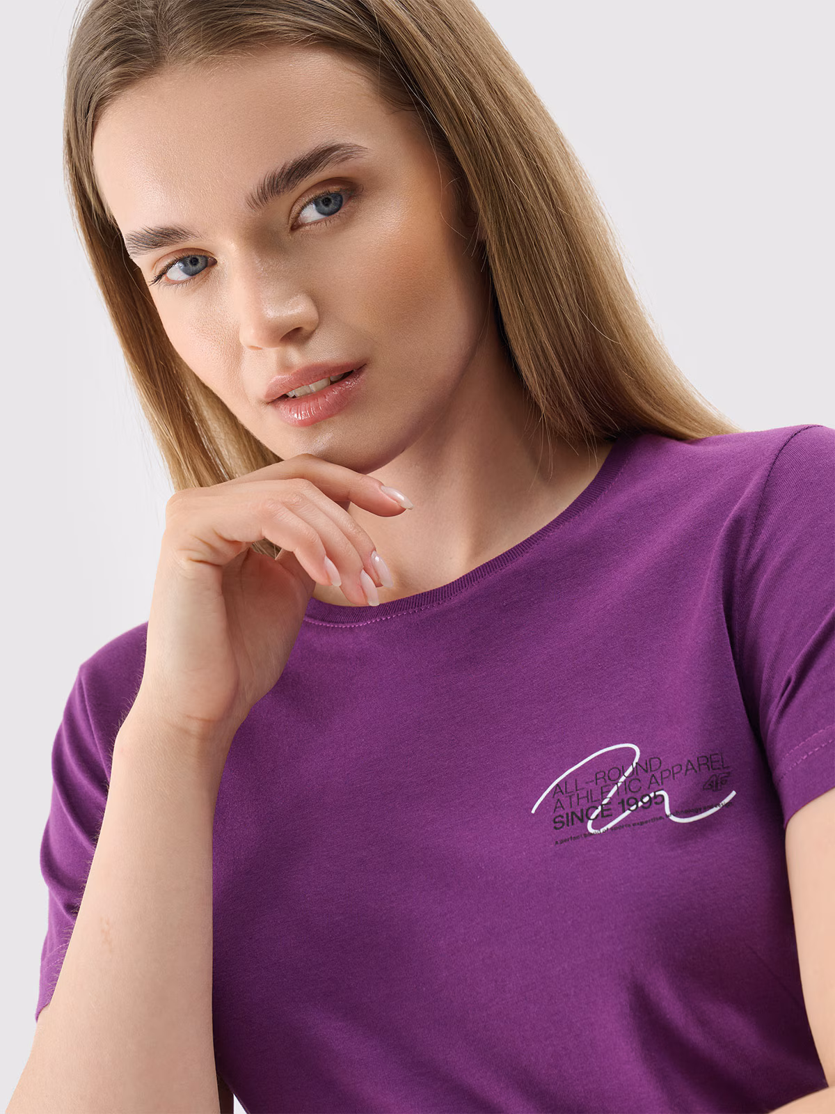 T-shirt slim z nadrukiem damski - fioletowy