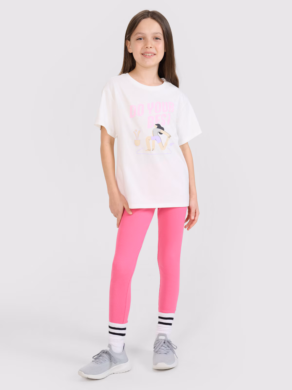 T-shirt regular z nadrukiem dziewczęcy - biały