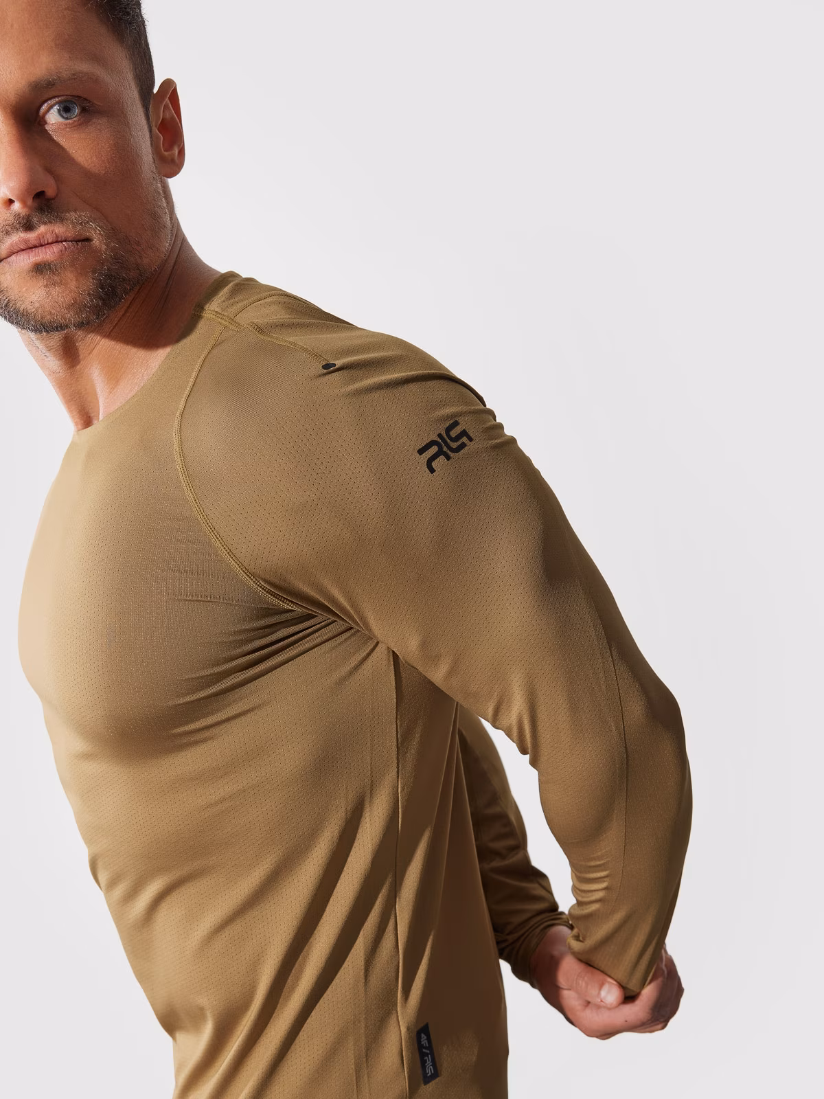 Longsleeve treningowy szybkoschący z materiałów z recyklingu męski 4F x Robert Lewandowski