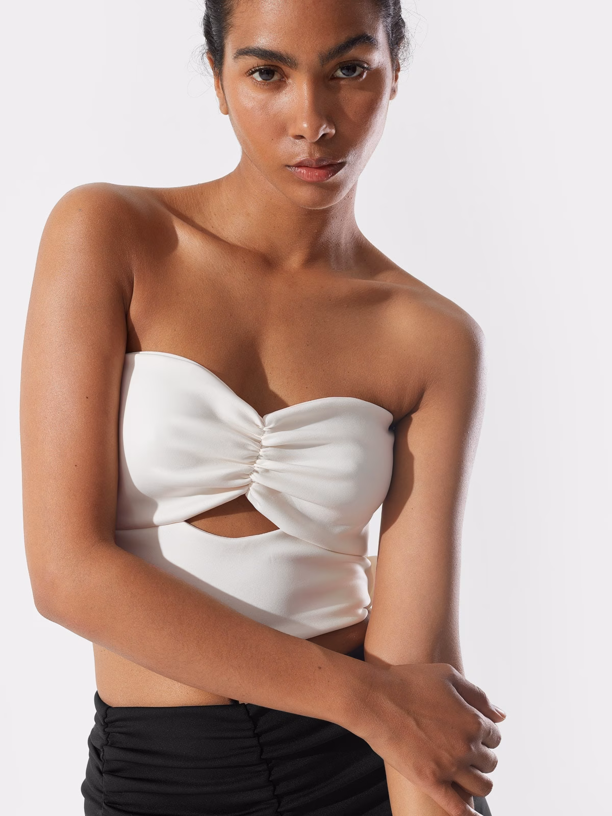 Crop-top z materiałów z recyklingu damski 4F x Anna Lewandowska