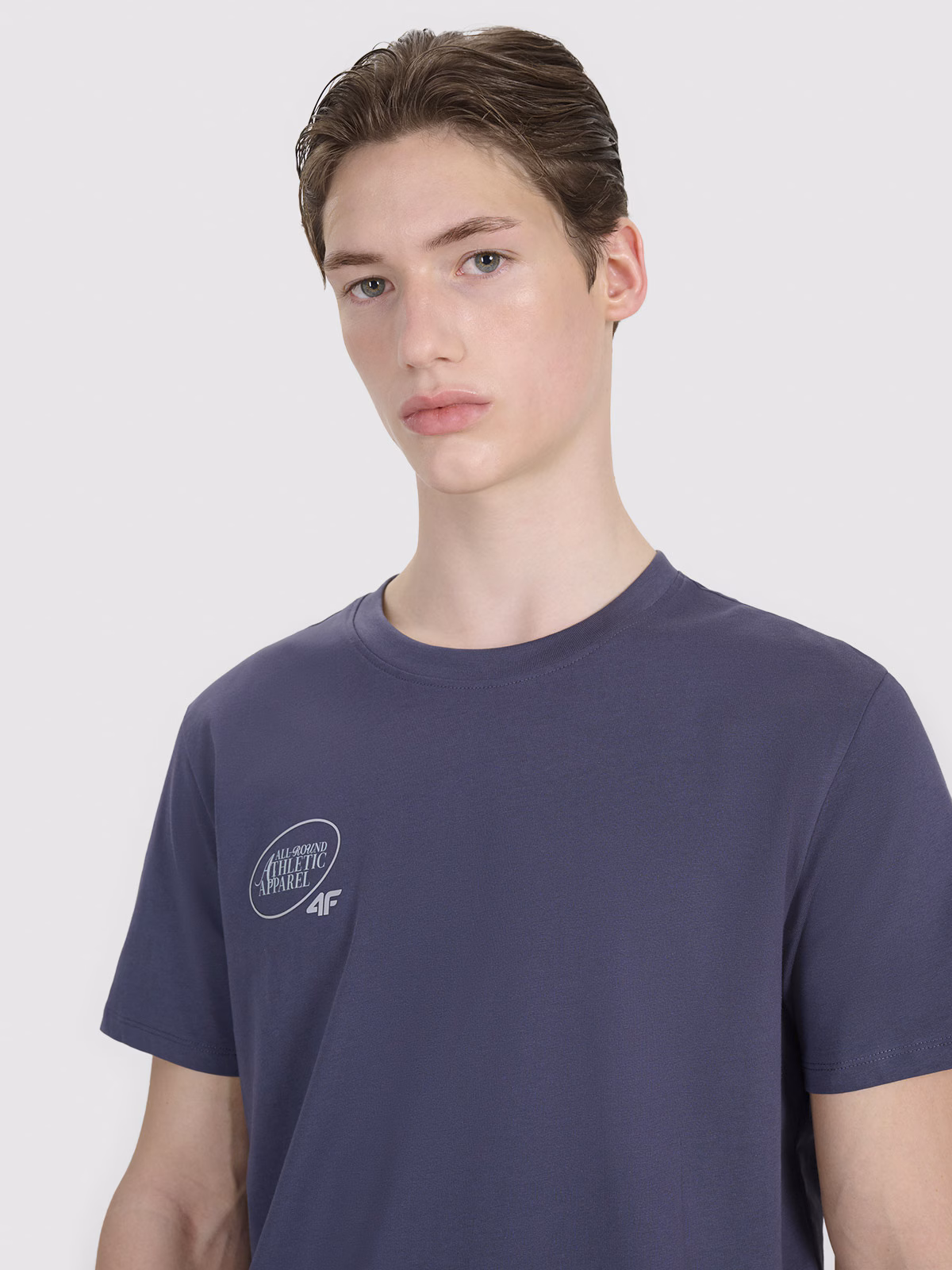 T-shirt regular z nadrukiem męski - granatowy