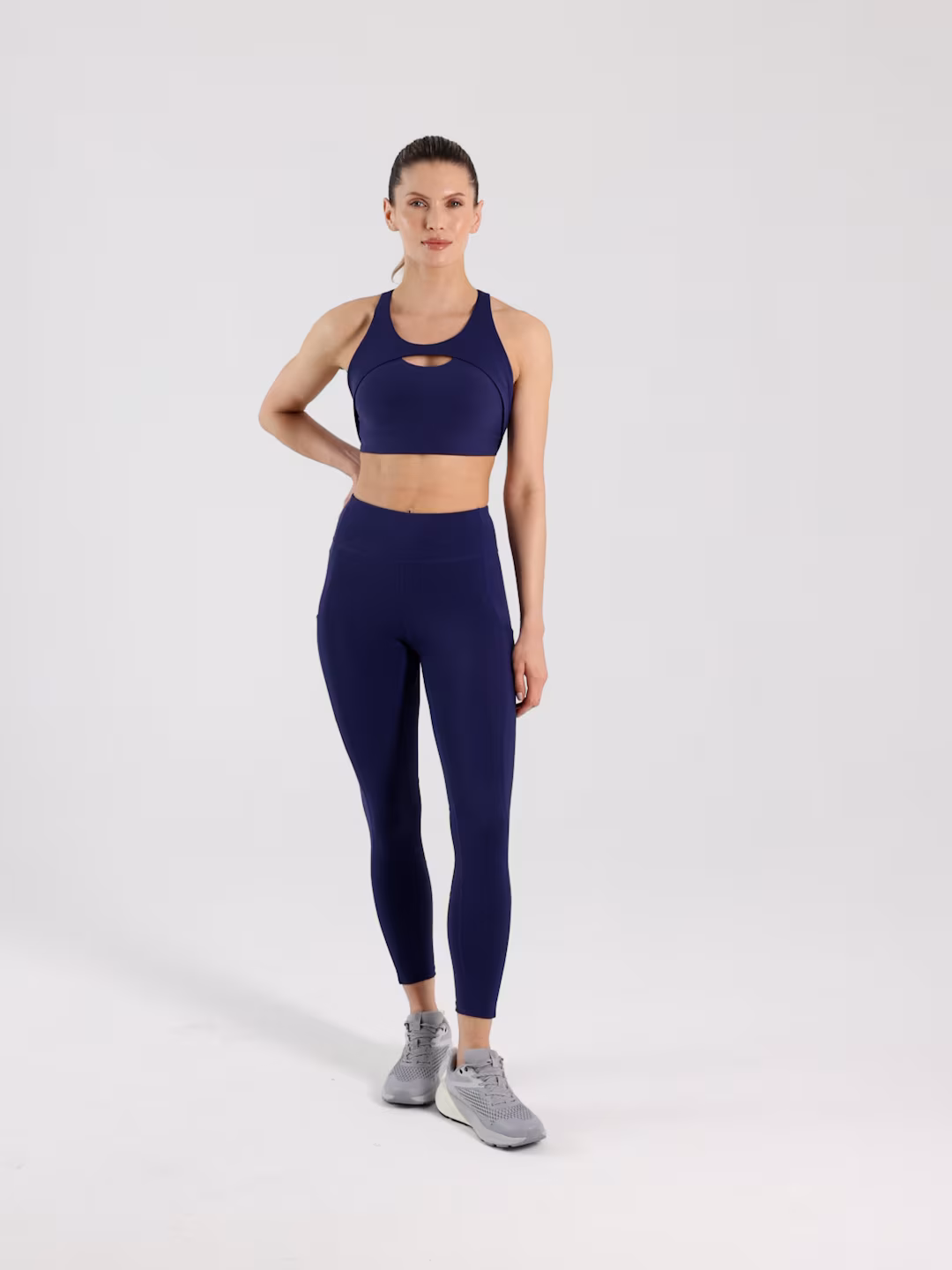 Biustonosz treningowy ze średnim wsparciem damski - granatowy
