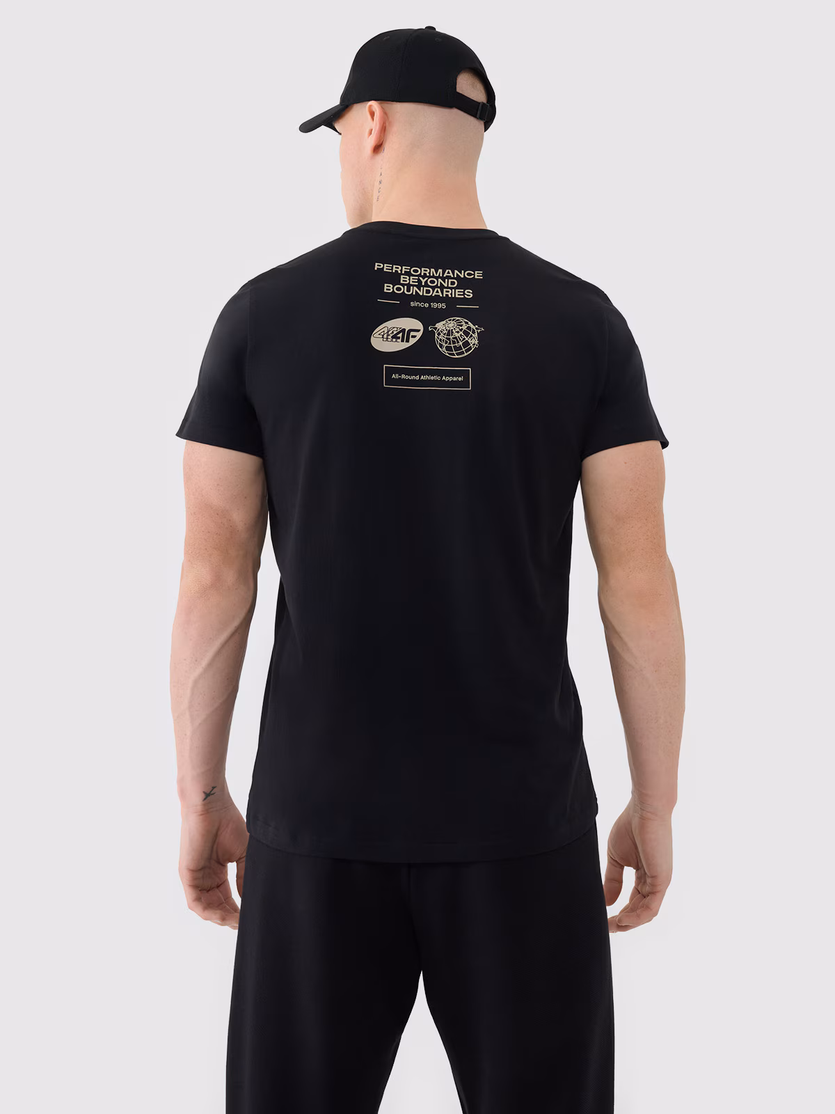 T-shirt regular z nadrukiem męski - beżowy