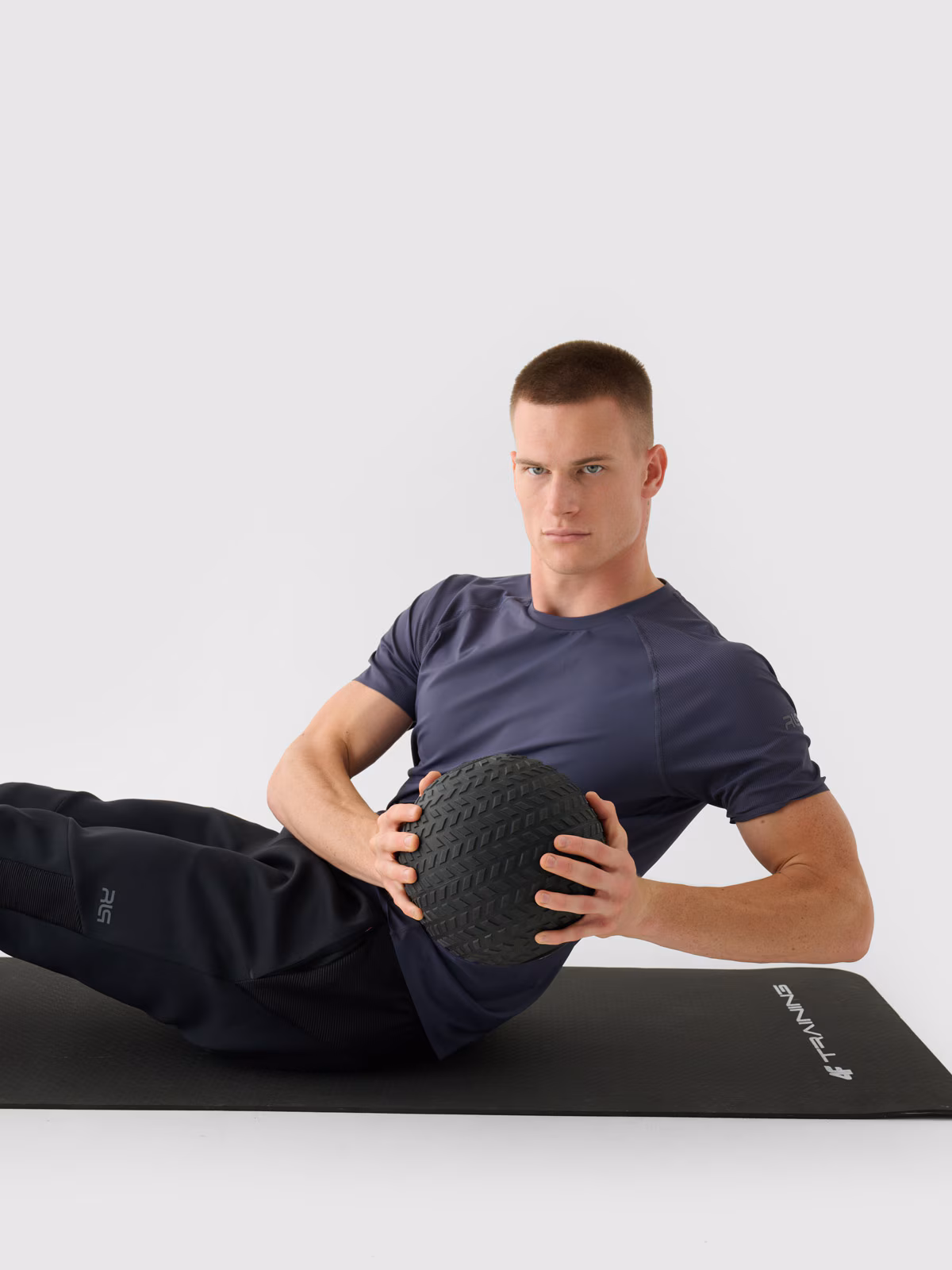 Koszulka treningowa szybkoschnąca męska 4F x Robert Lewandowski - granatowa