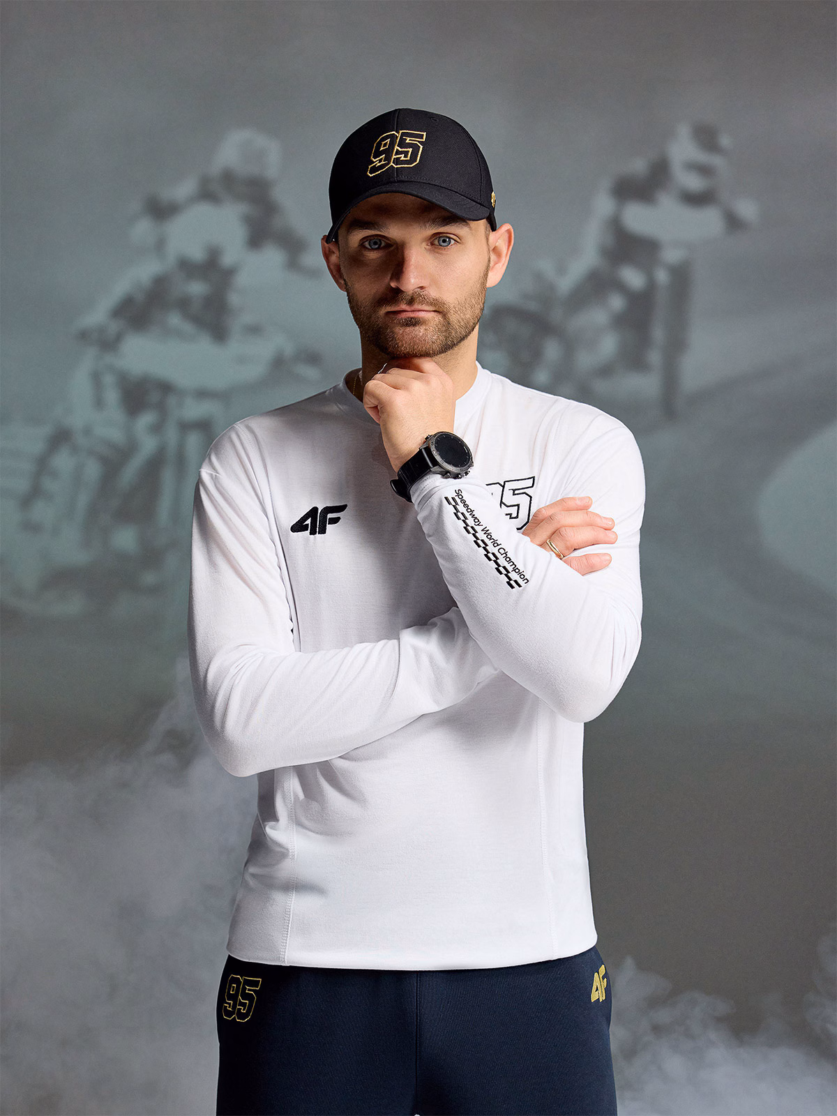 Longsleeve regular męski 4F x Bartosz Zmarzlik - biały