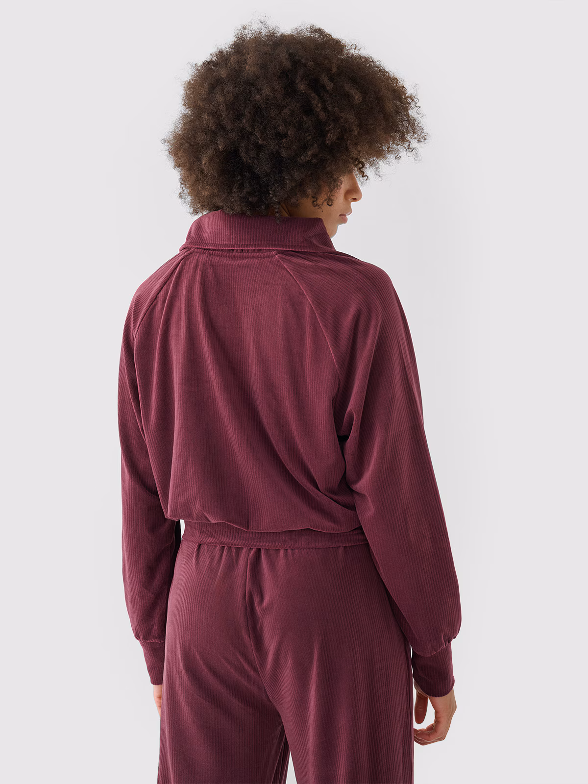 Bluza dresowa z weluru nierozpinana bez kaptura damska - czerwona