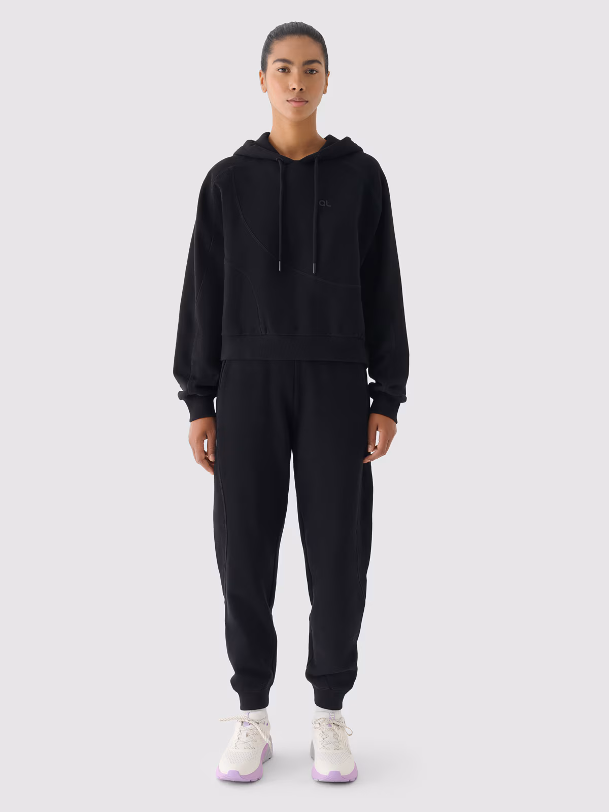 Spodnie dresowe oversize damskie 4F x Anna Lewandowska - czarne