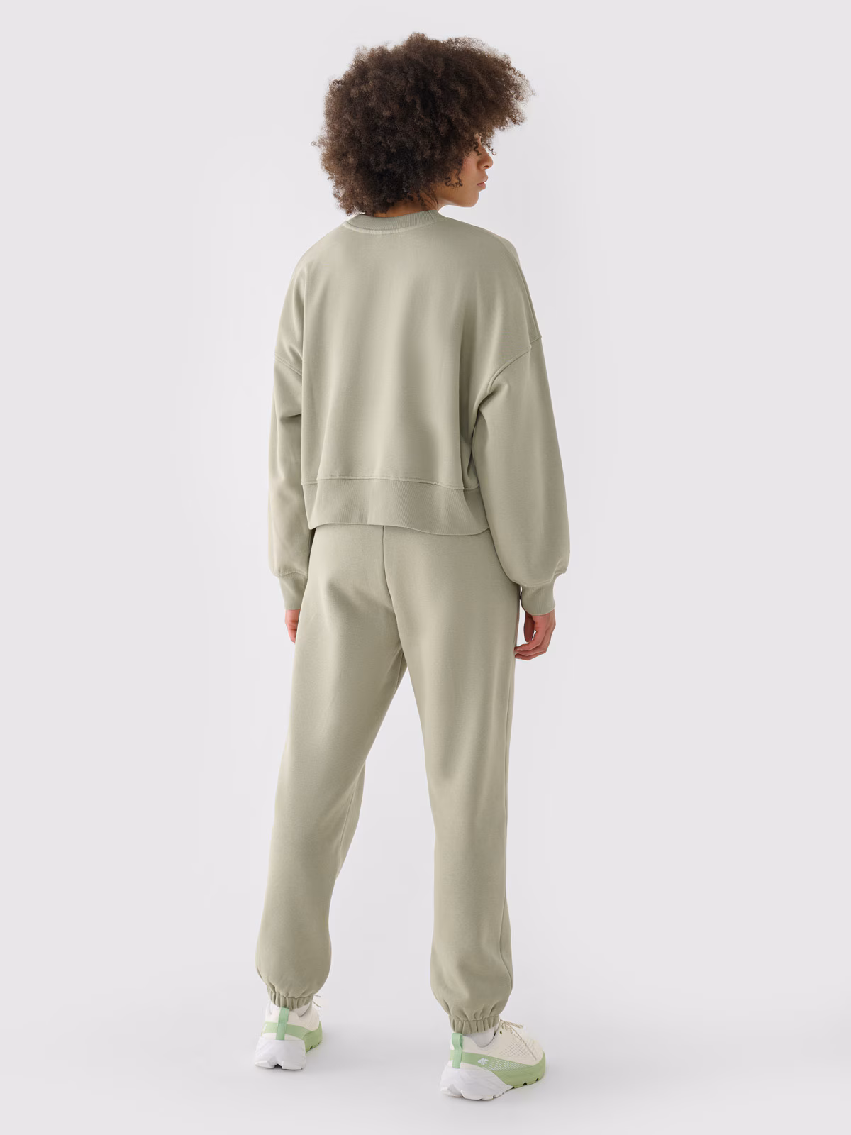 Spodnie dresowe joggery oversize damskie - oliwkowe