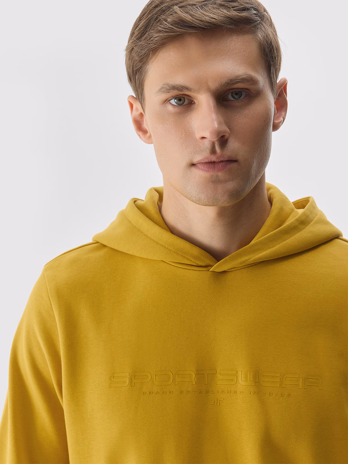 Bluza dresowa nierozpinana z kapturem męska - żółta