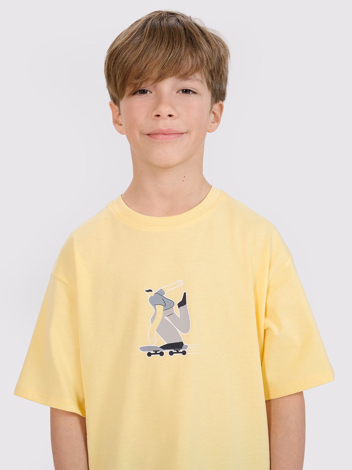 T-shirt oversize z nadrukiem chłopięcy - żółty
