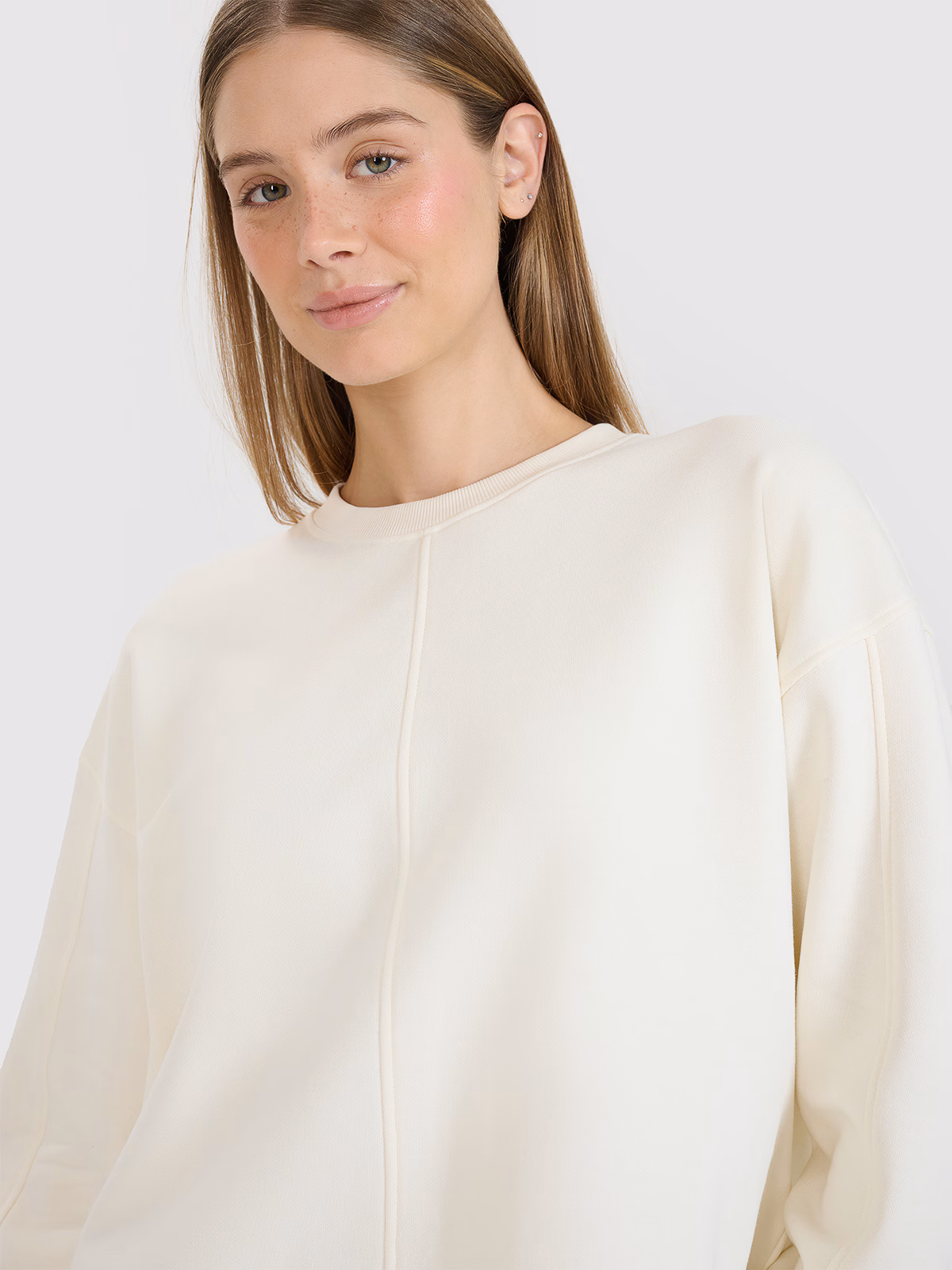 Bluza dresowa oversize nierozpinana bez kaptura damska - biała