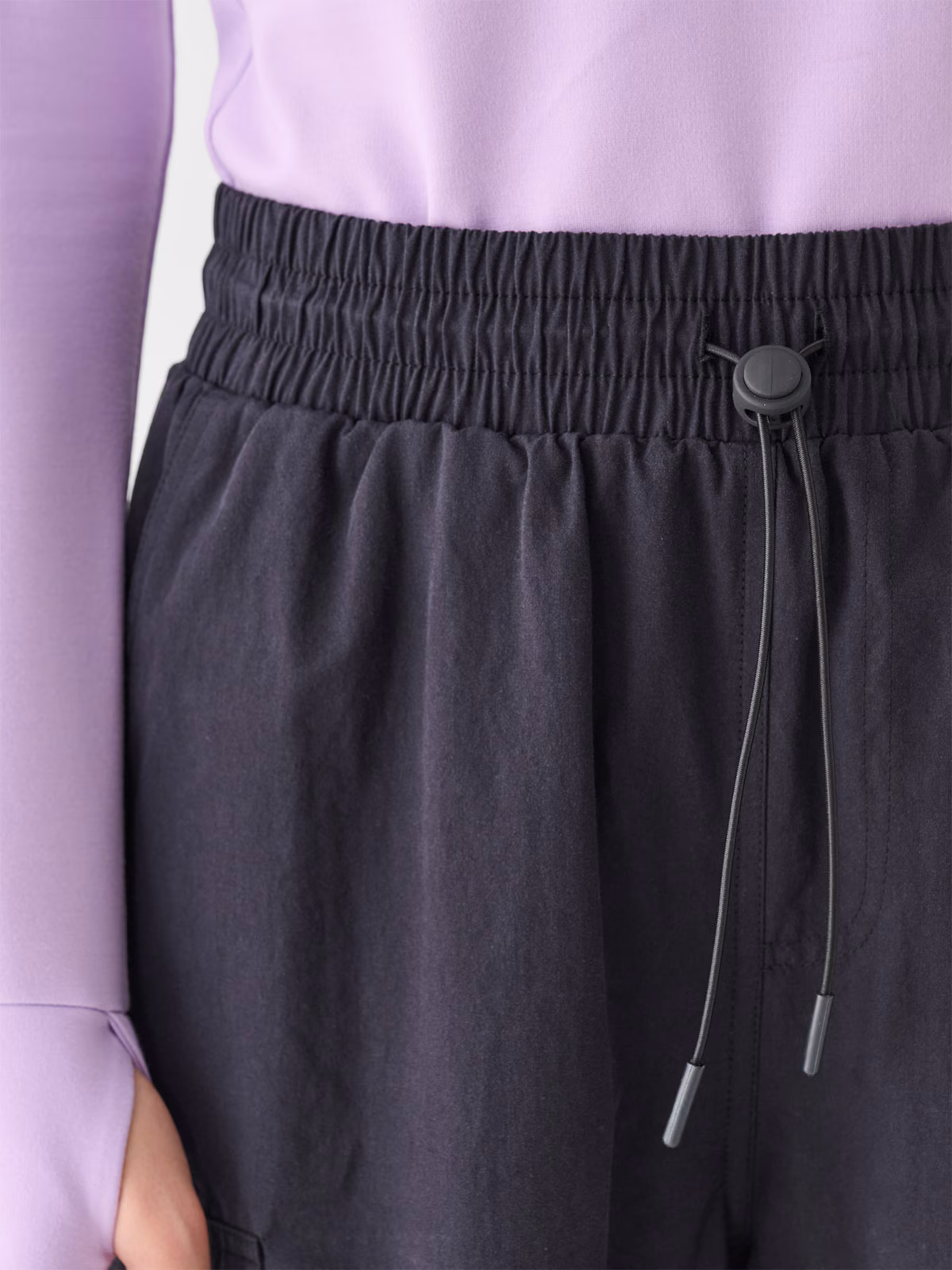 Spodnie casual cargo damskie - czarne