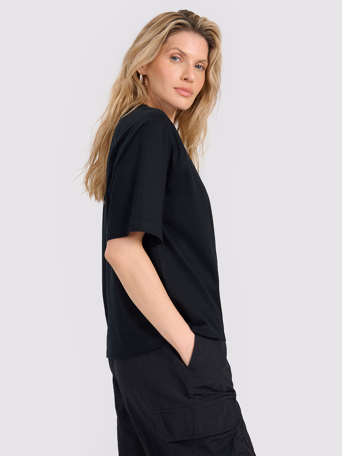 T-shirt oversize gładki damski - czarny