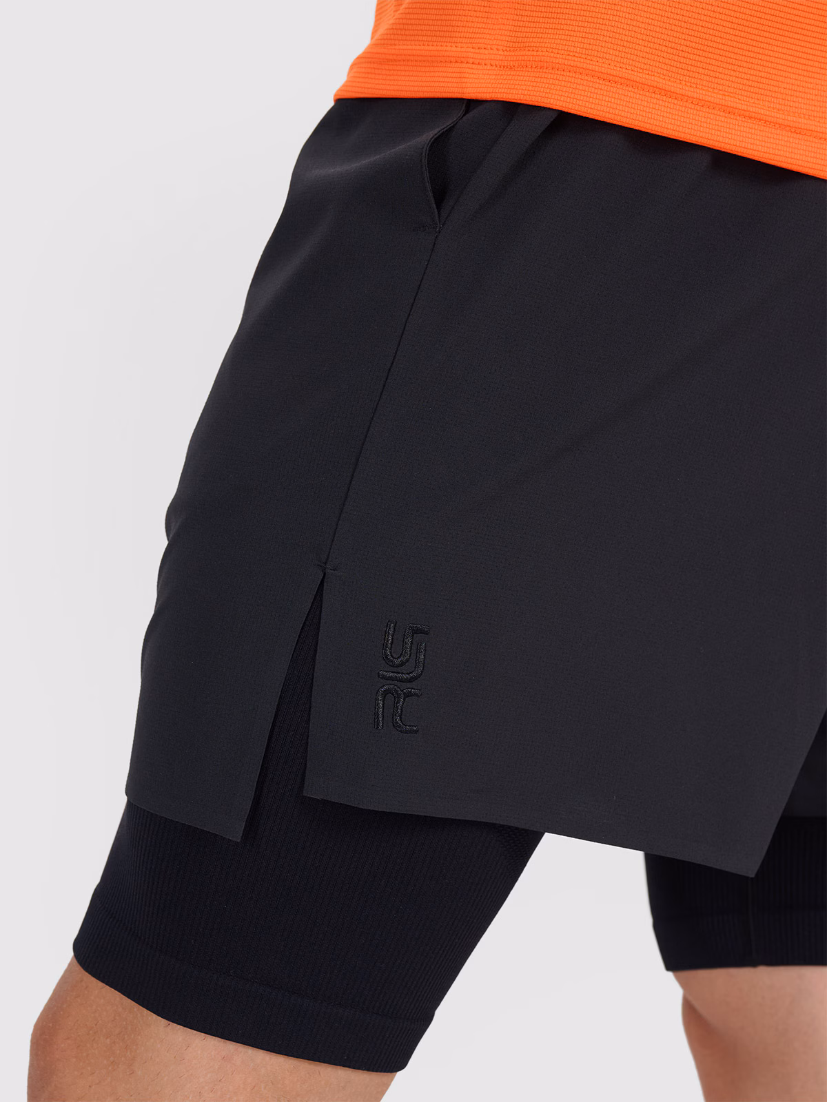 Spodenki treningowe szybkoschnące męskie 4F x Robert Lewandowski - czarne