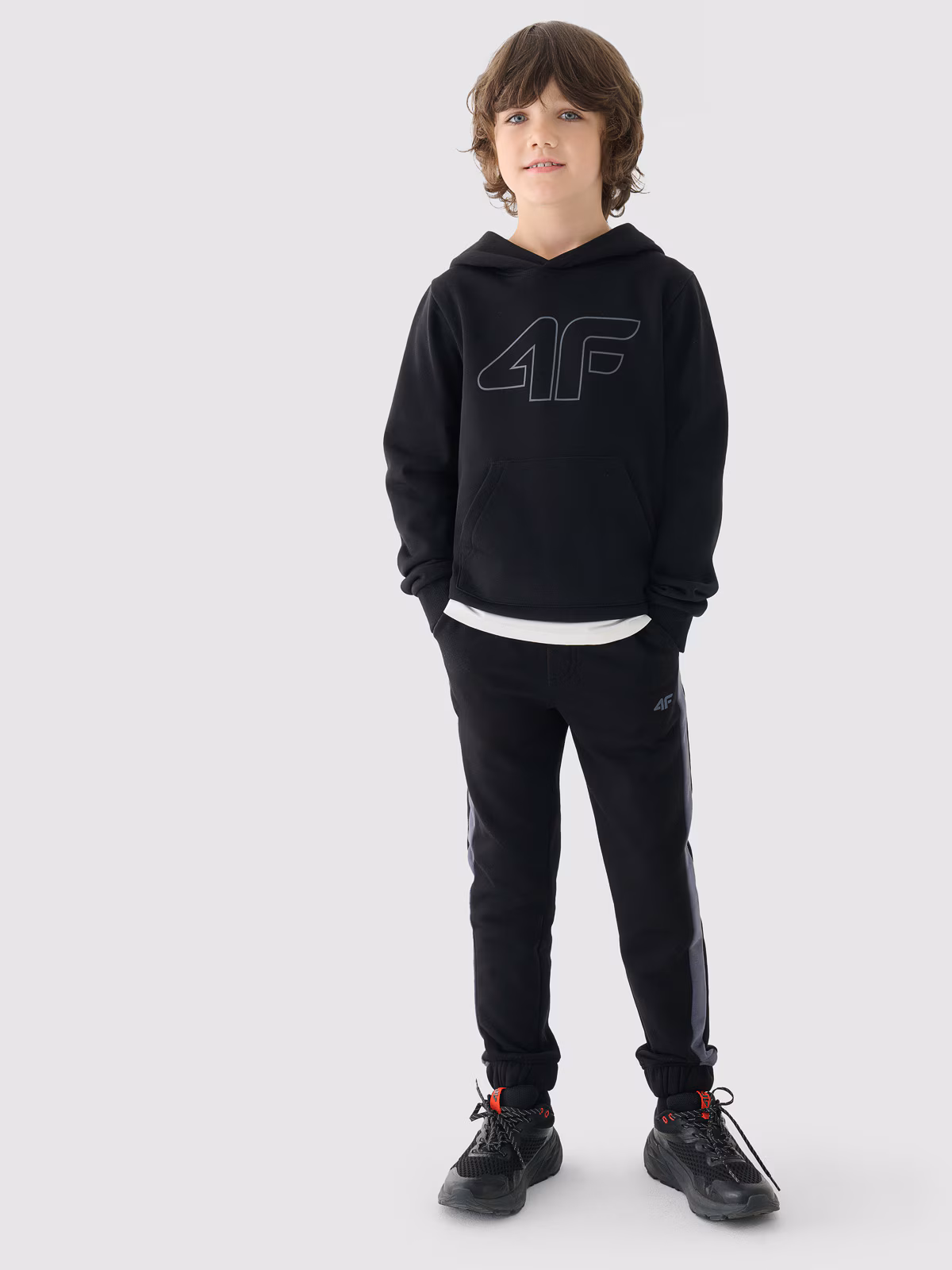 Bluza dresowa nierozpinana z kapturem chłopięca - niebieska