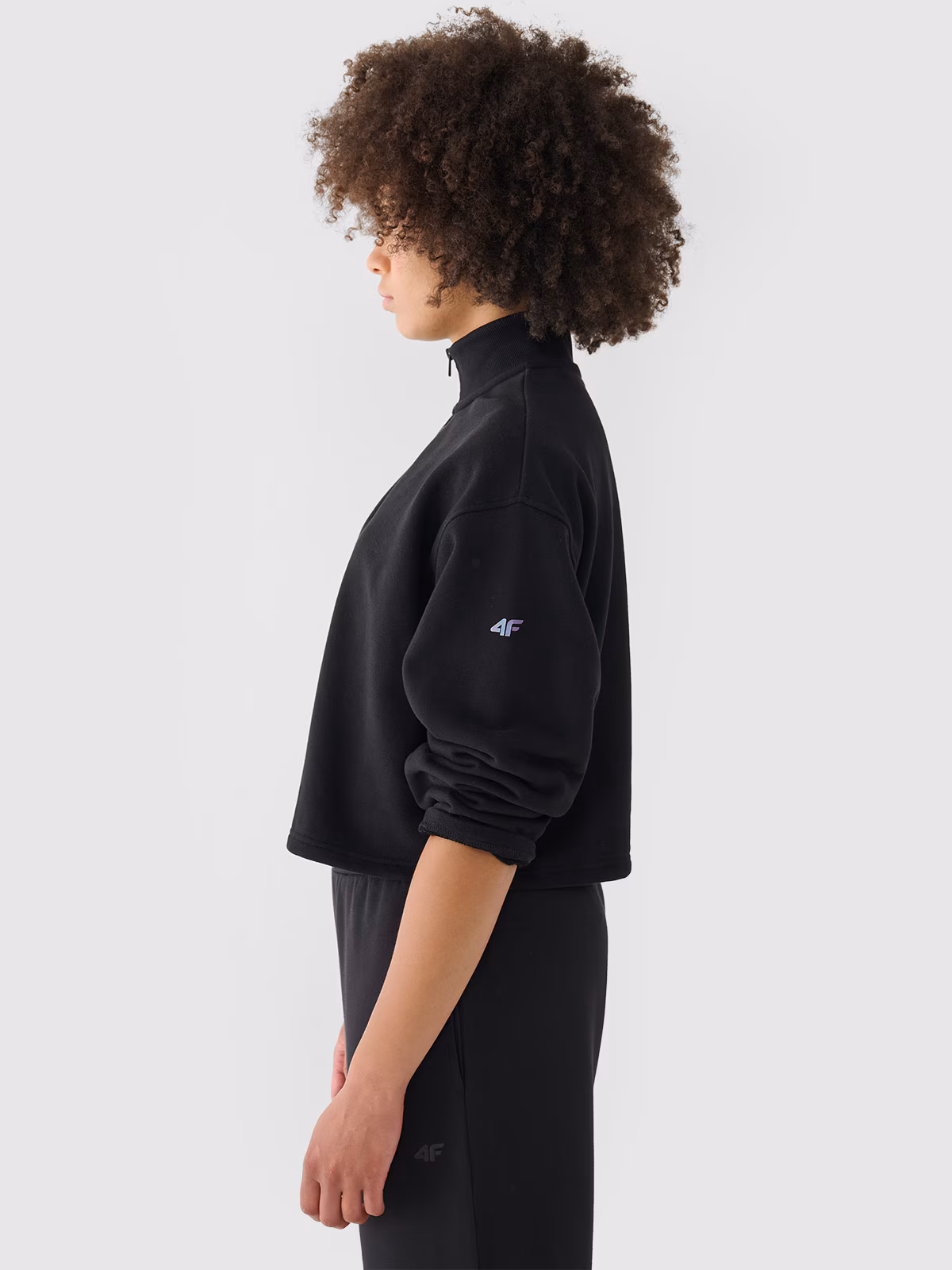 Bluza dresowa cropped nierozpinana bez kaptura damska - fioletowa