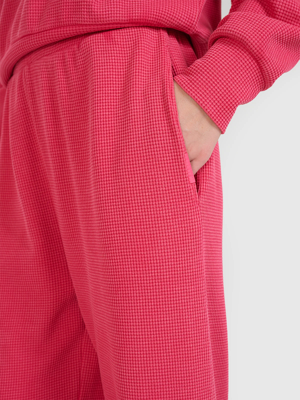 Spodnie oversize z szerokimi nogawkami damskie - różowe