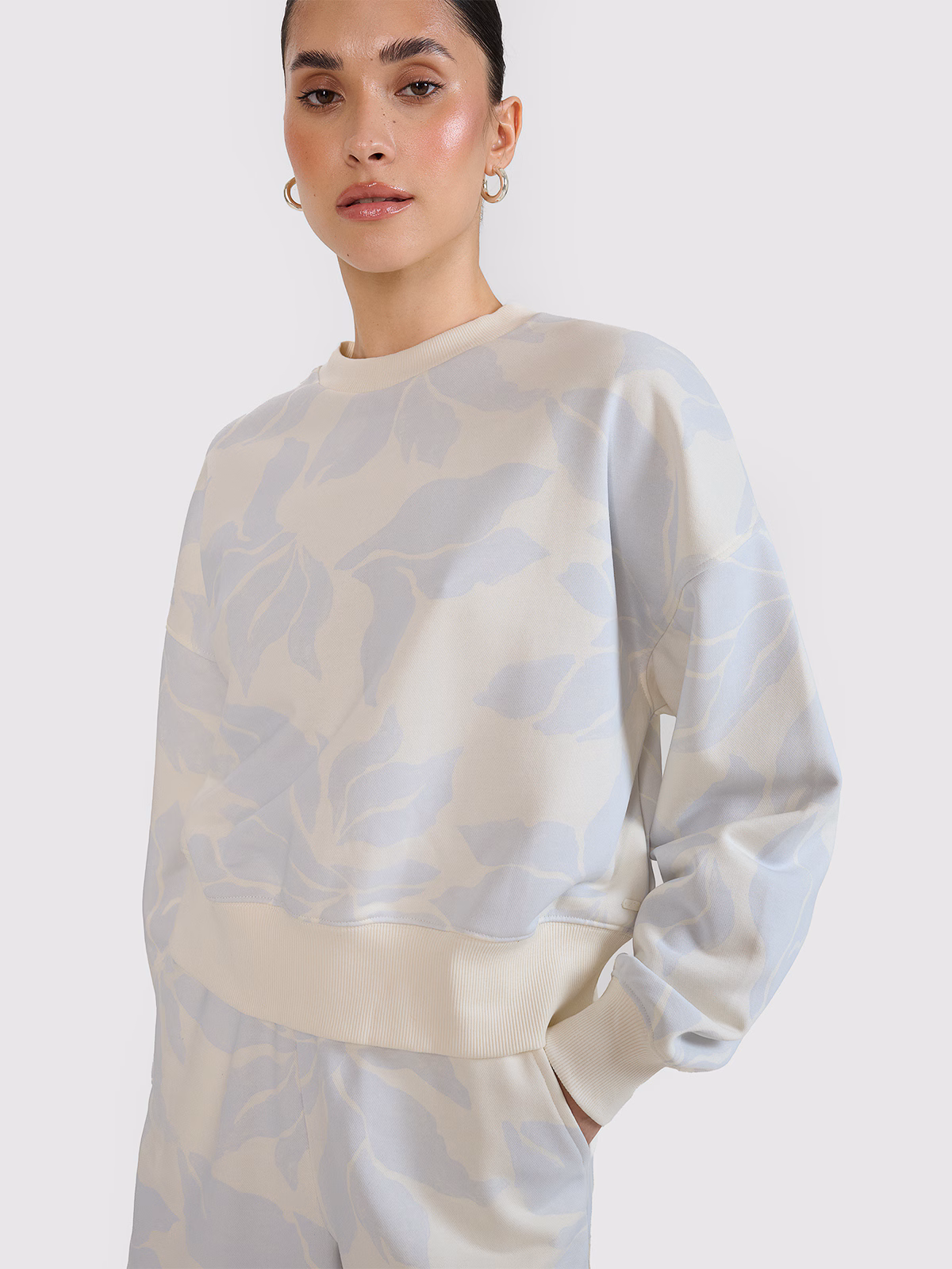 Bluza dresowa nierozpinana bez kaptura damska - multikolor