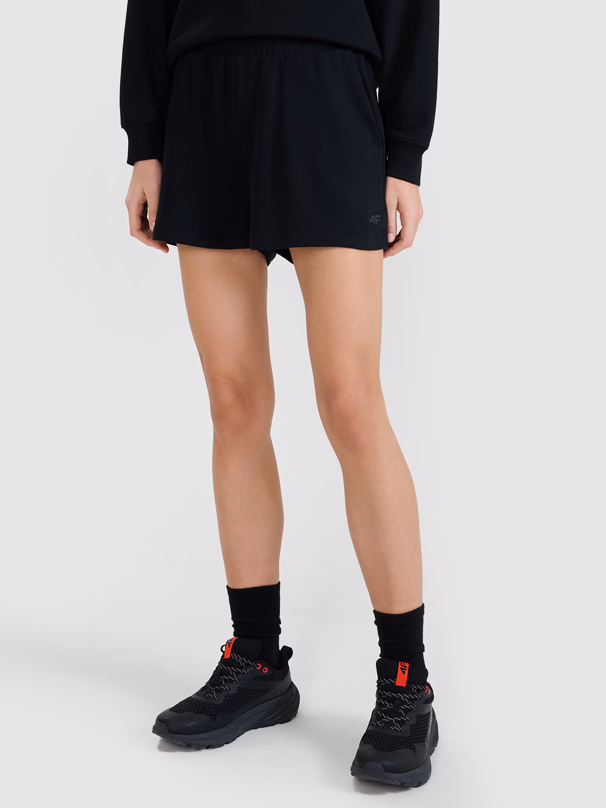 Spodenki dresowe damskie - czarne