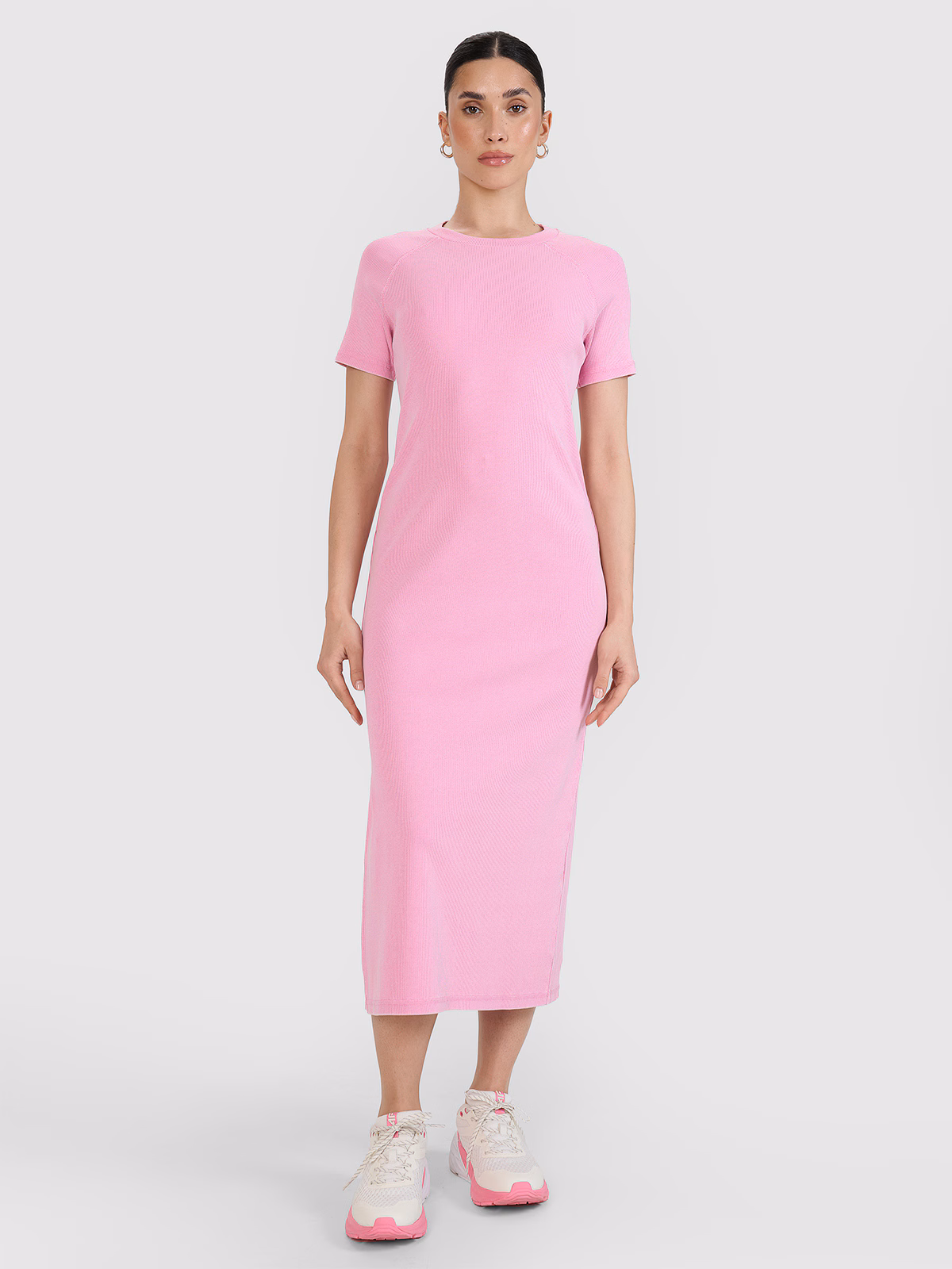 Sukienka midi z prążkowanej dzianiny damska - różowa