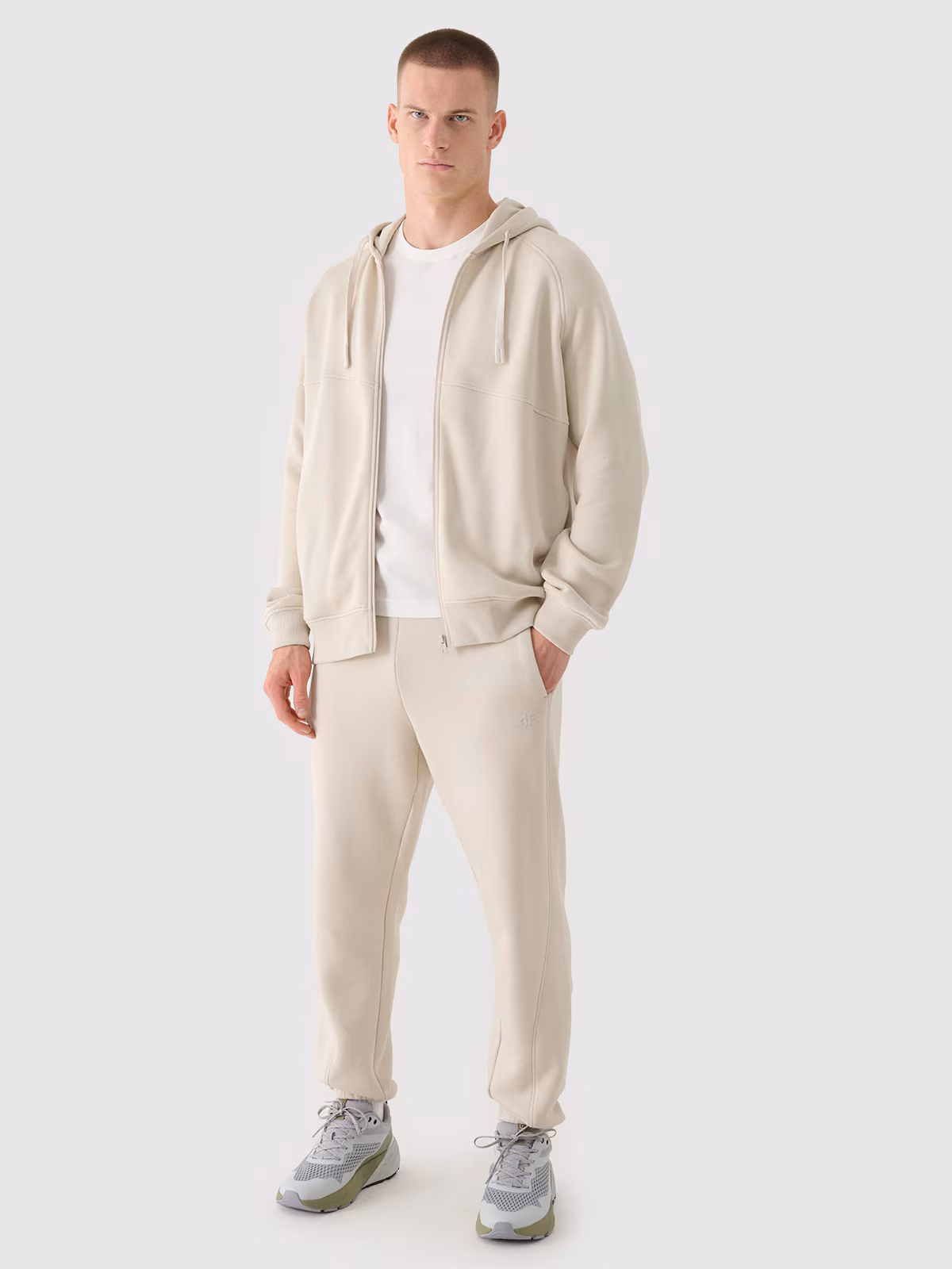 Spodnie dresowe joggery męskie - beżowe