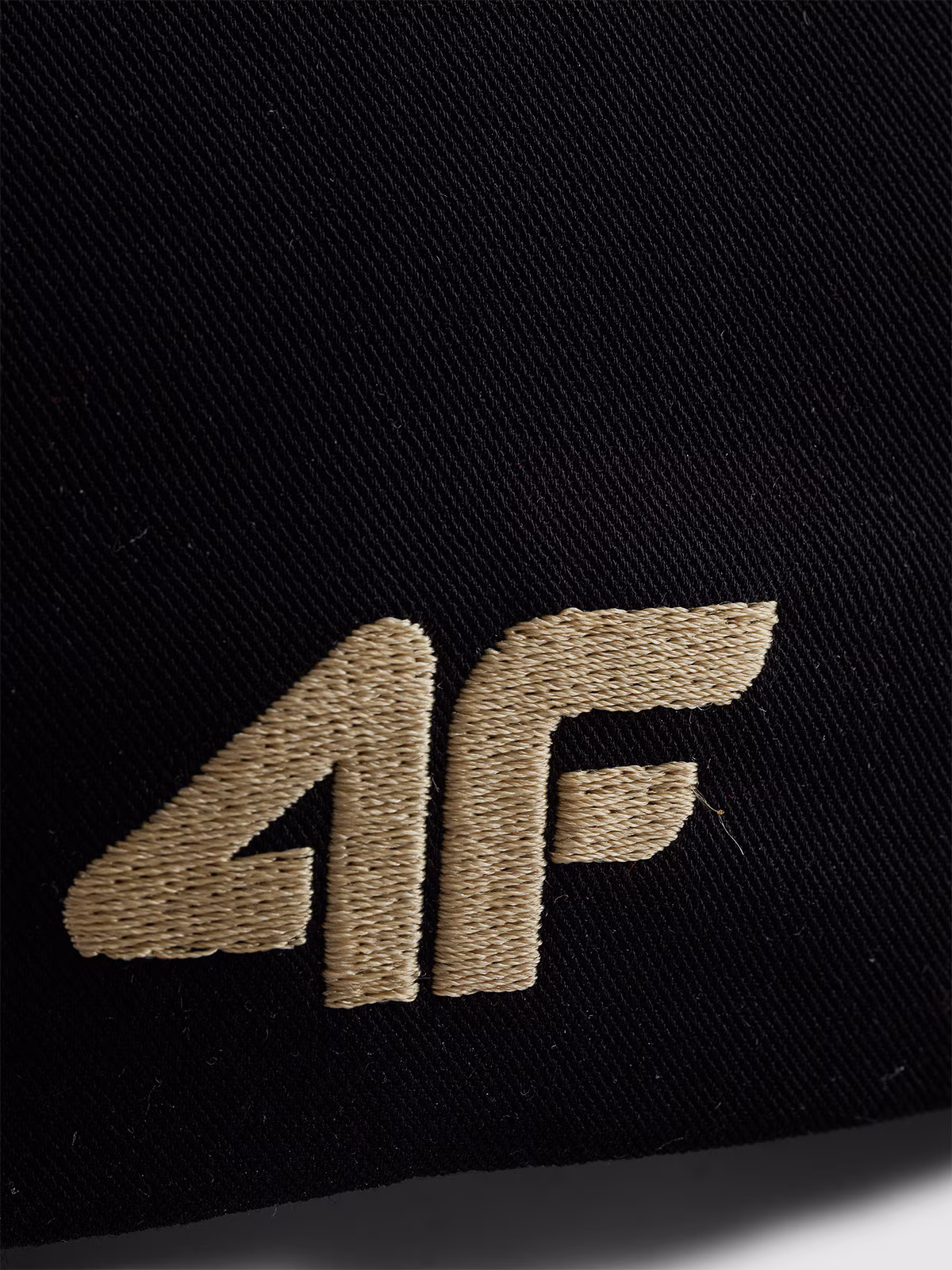 Czapka z daszkiem uniseks 4F x Bartosz Zmarzlik - czarna