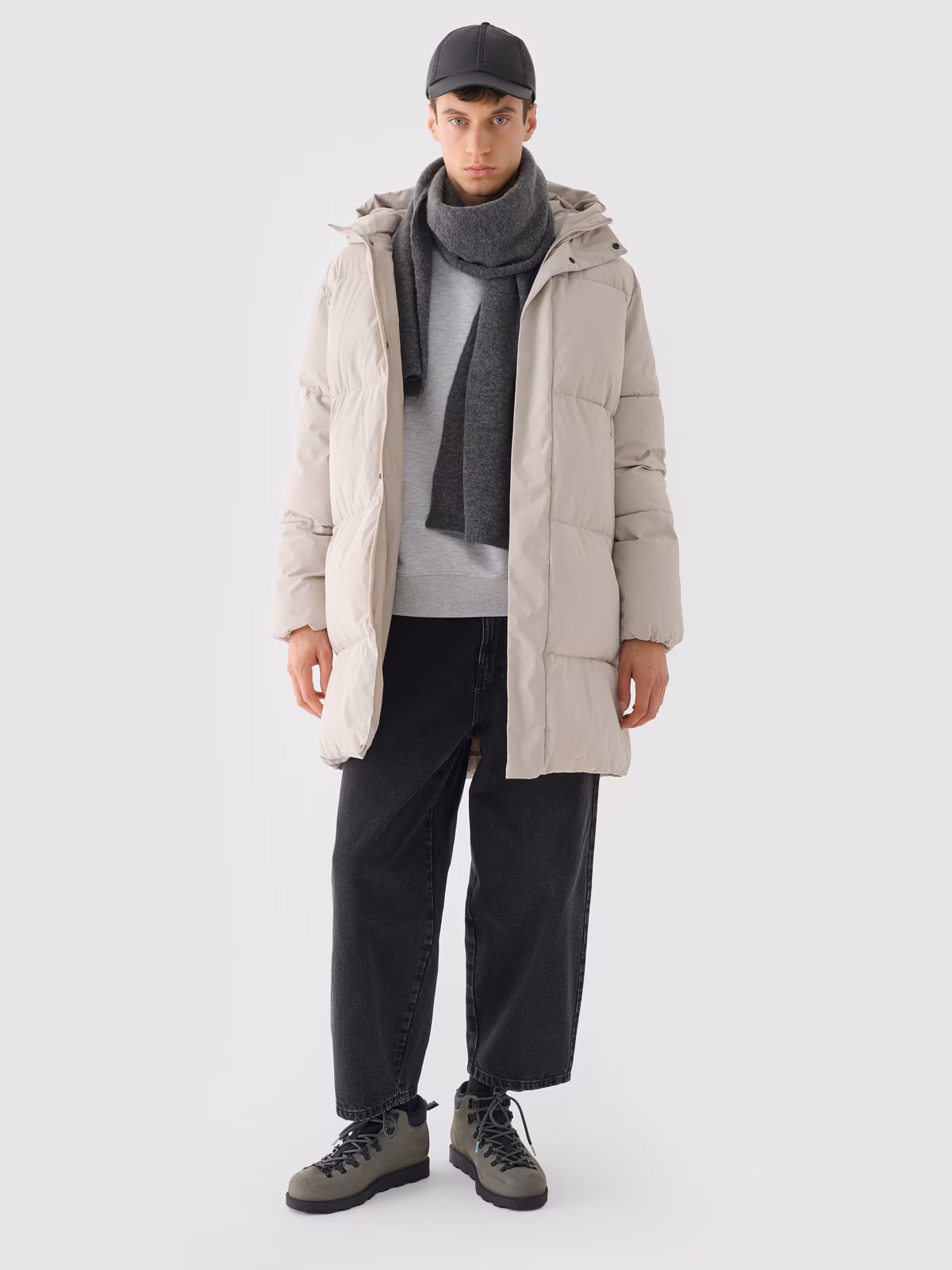 Płaszcz pikowany puchowy z wypełnieniem syntetycznym męski Outhorn - beżowy