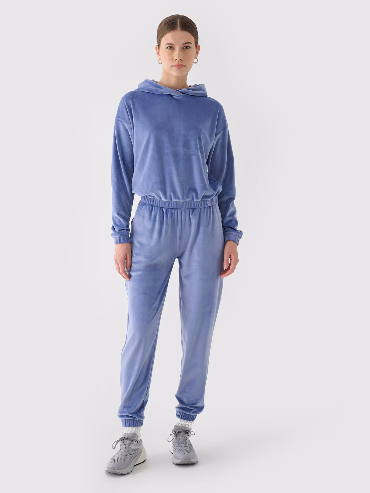 Bluza dresowa z weluru nierozpinana z kapturem damska - beżowa