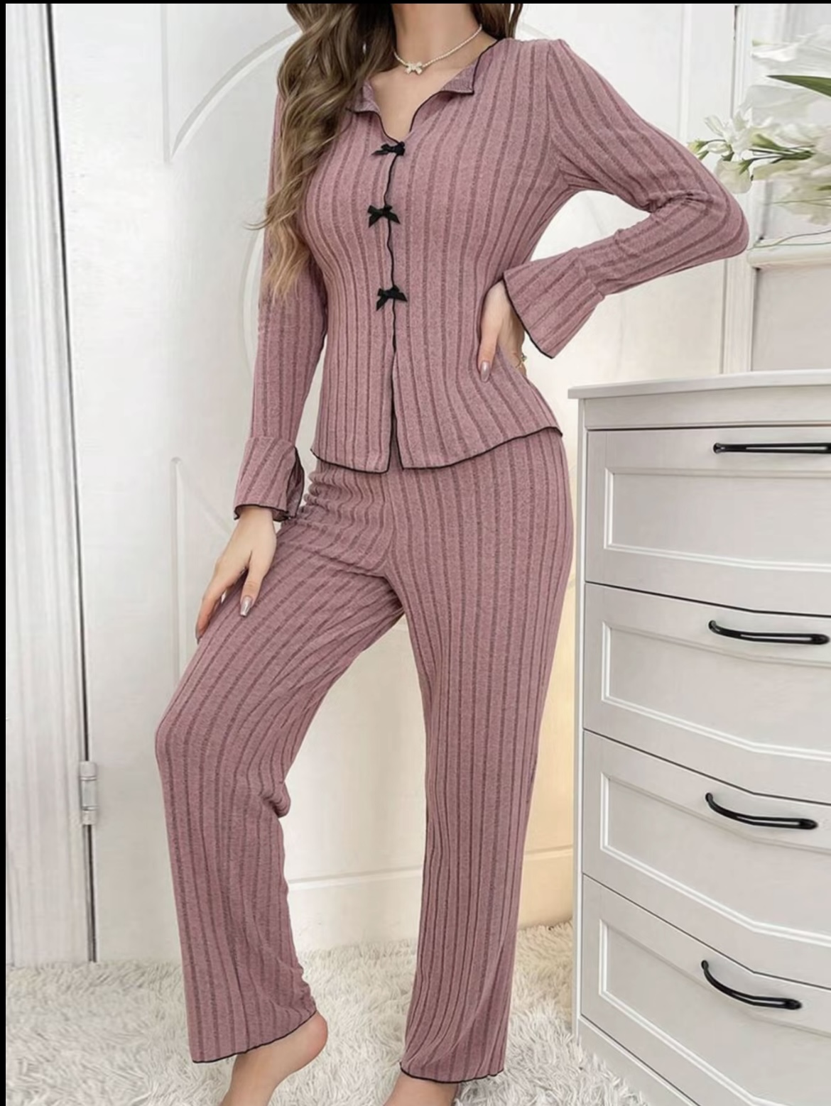 Women's Solid Lettuce Trim Top & Pants Loungewear Two-Piece Set, Casual Comfy Long Sleeve V Neck Top & Trousers PJ Set, Ladies Sleepwear for All Seasons