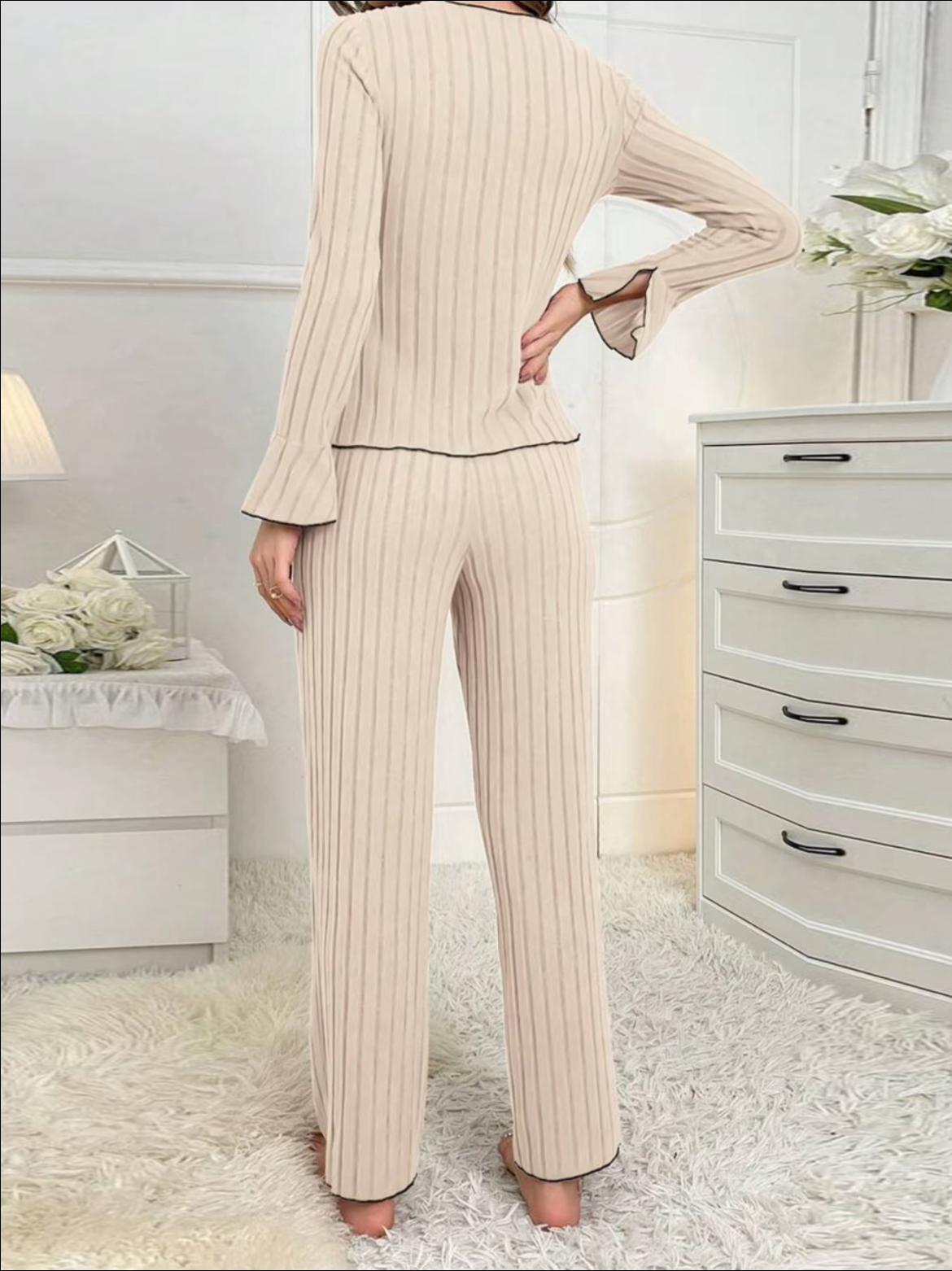 Women's Solid Lettuce Trim Top & Pants Loungewear Two-Piece Set, Casual Comfy Long Sleeve V Neck Top & Trousers PJ Set, Ladies Sleepwear for All Seasons