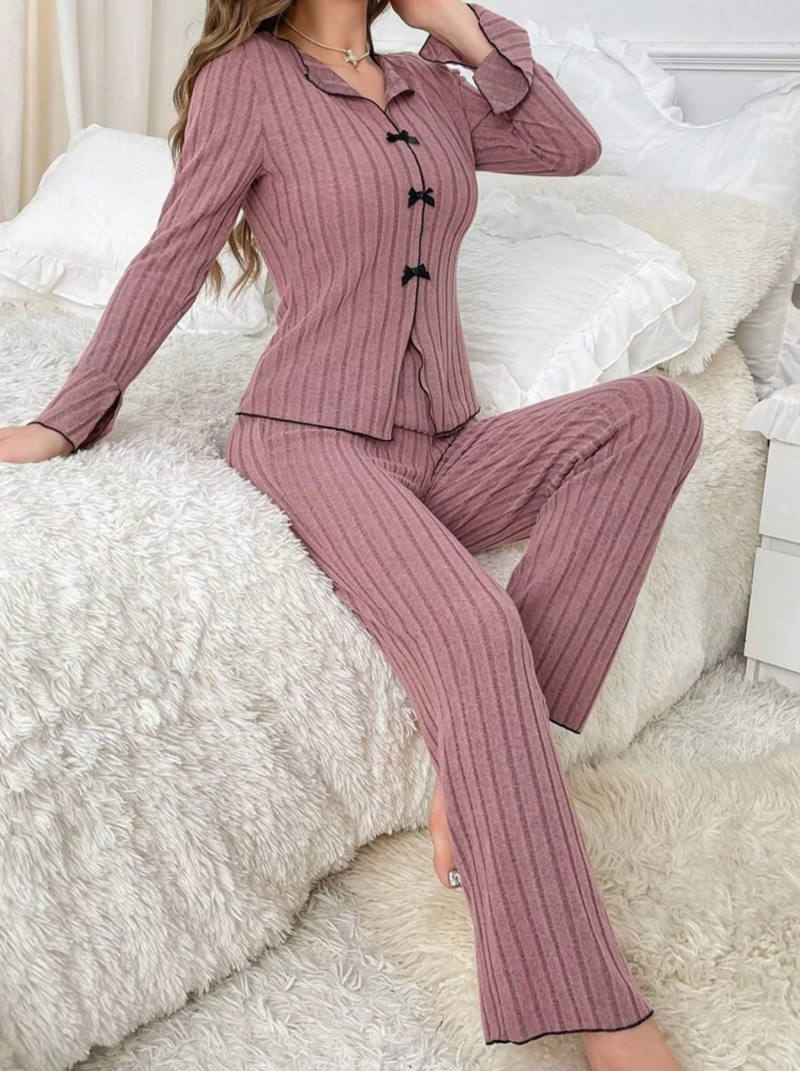Women's Solid Lettuce Trim Top & Pants Loungewear Two-Piece Set, Casual Comfy Long Sleeve V Neck Top & Trousers PJ Set, Ladies Sleepwear for All Seasons