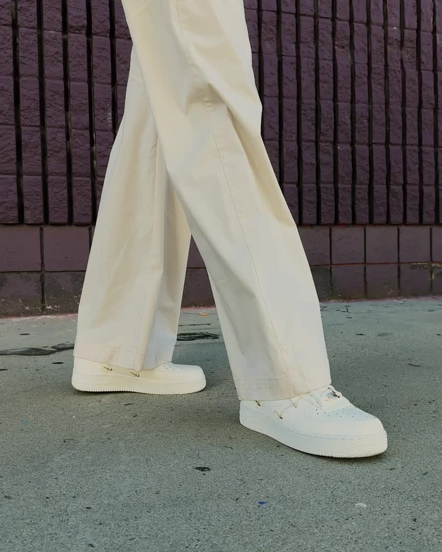 Nike Air Force 1 '07 LX