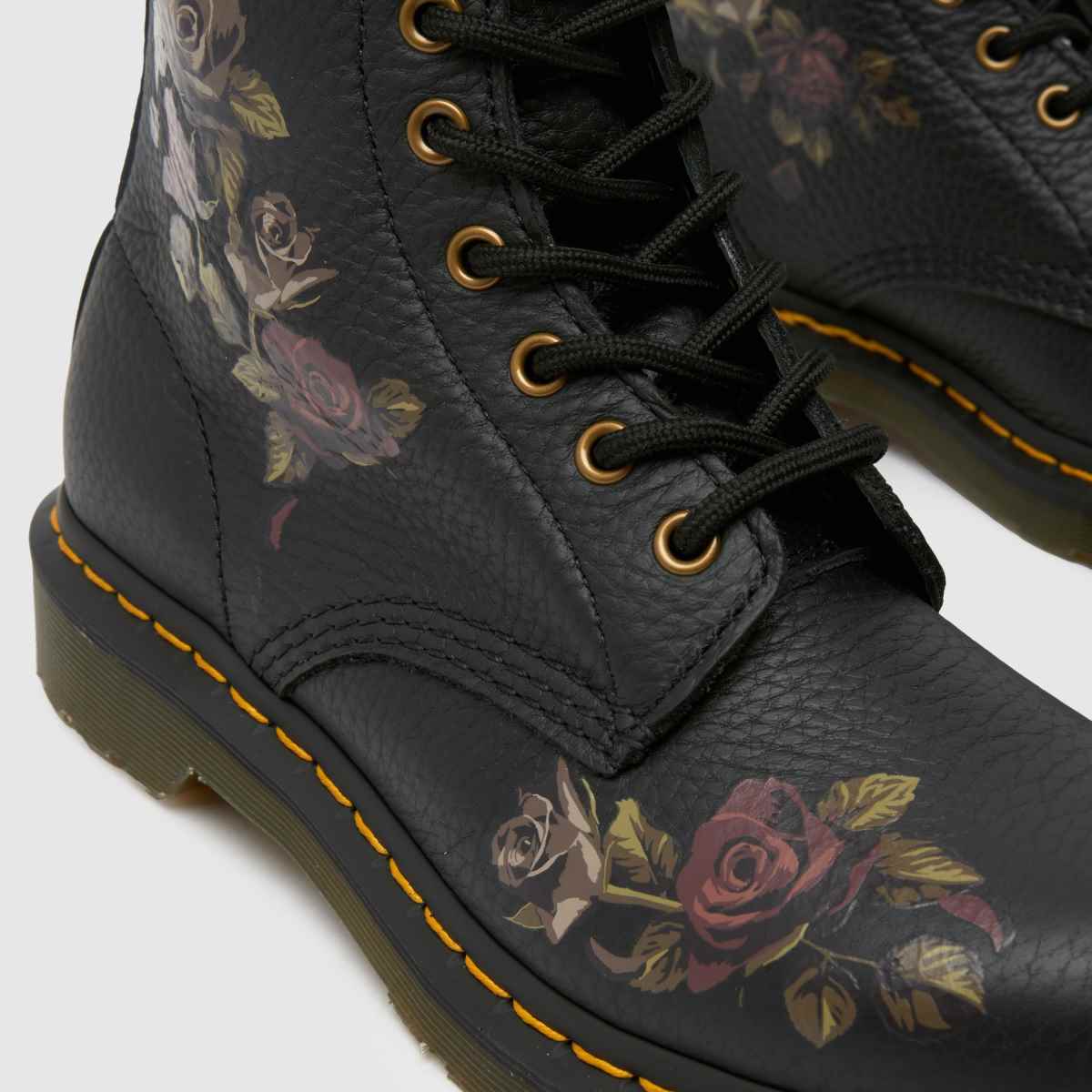 Dr Martens  1460 in Black Dr Martens  1460 in Black